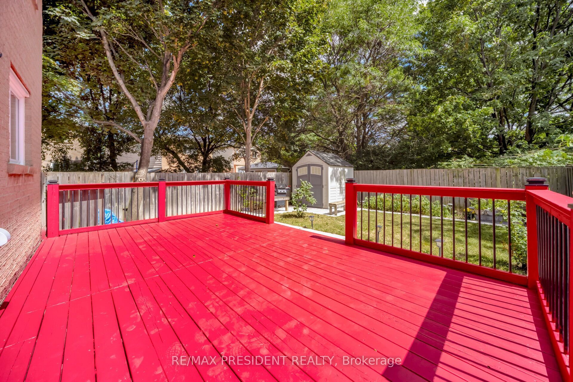 91 Martindale Crescent Property Photo 34