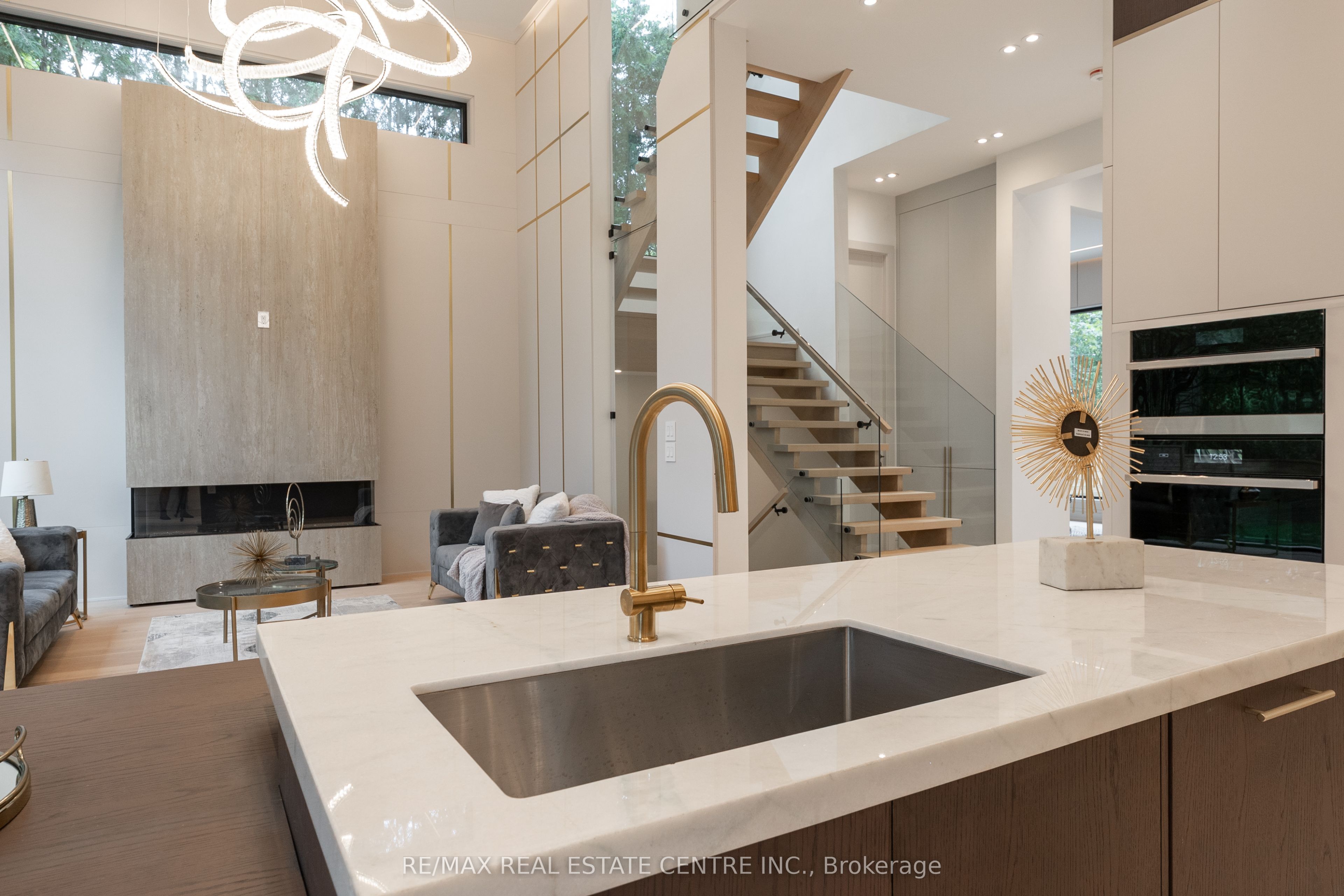 491 Fourth Line Property Photo 16