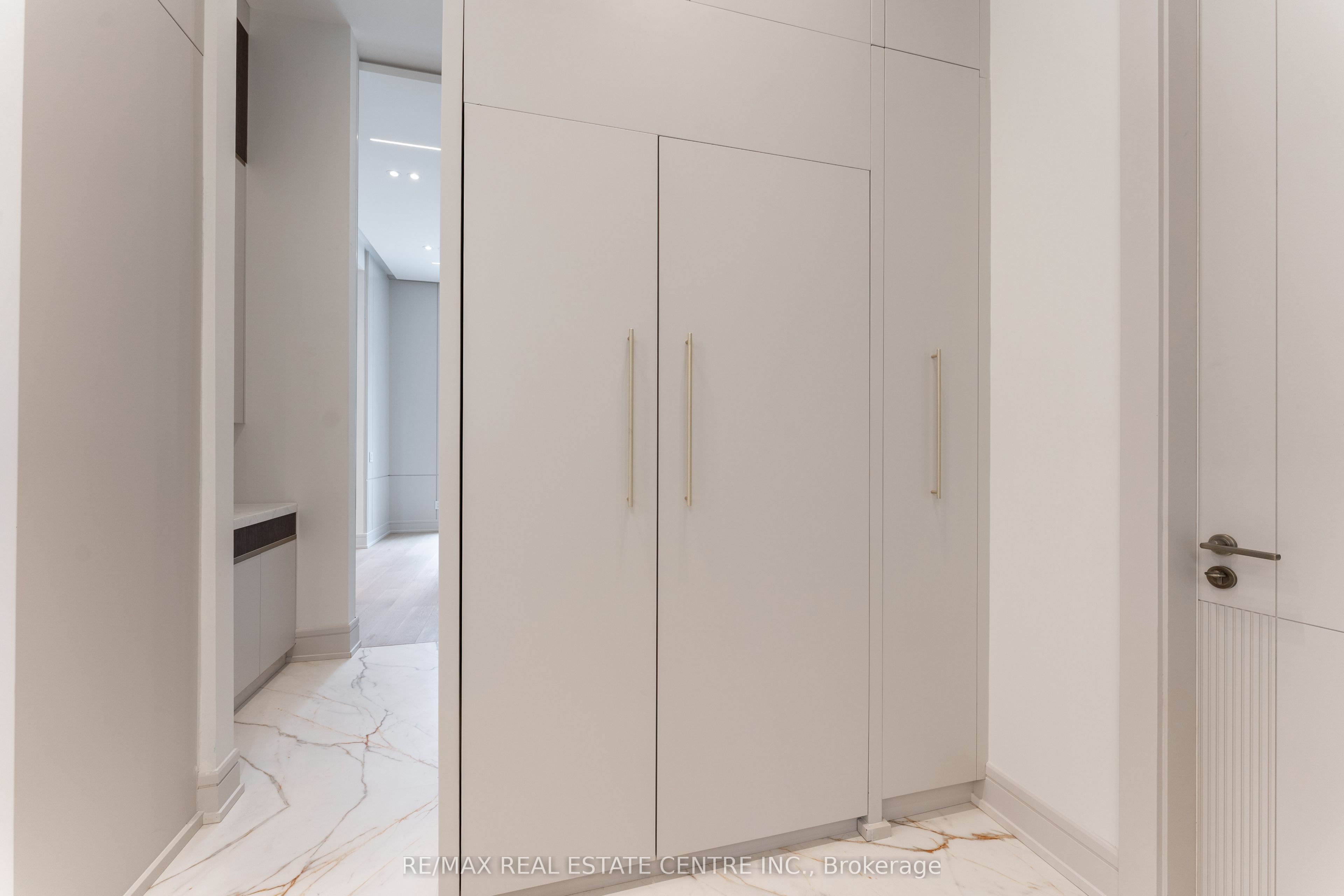 491 Fourth Line Property Photo 17