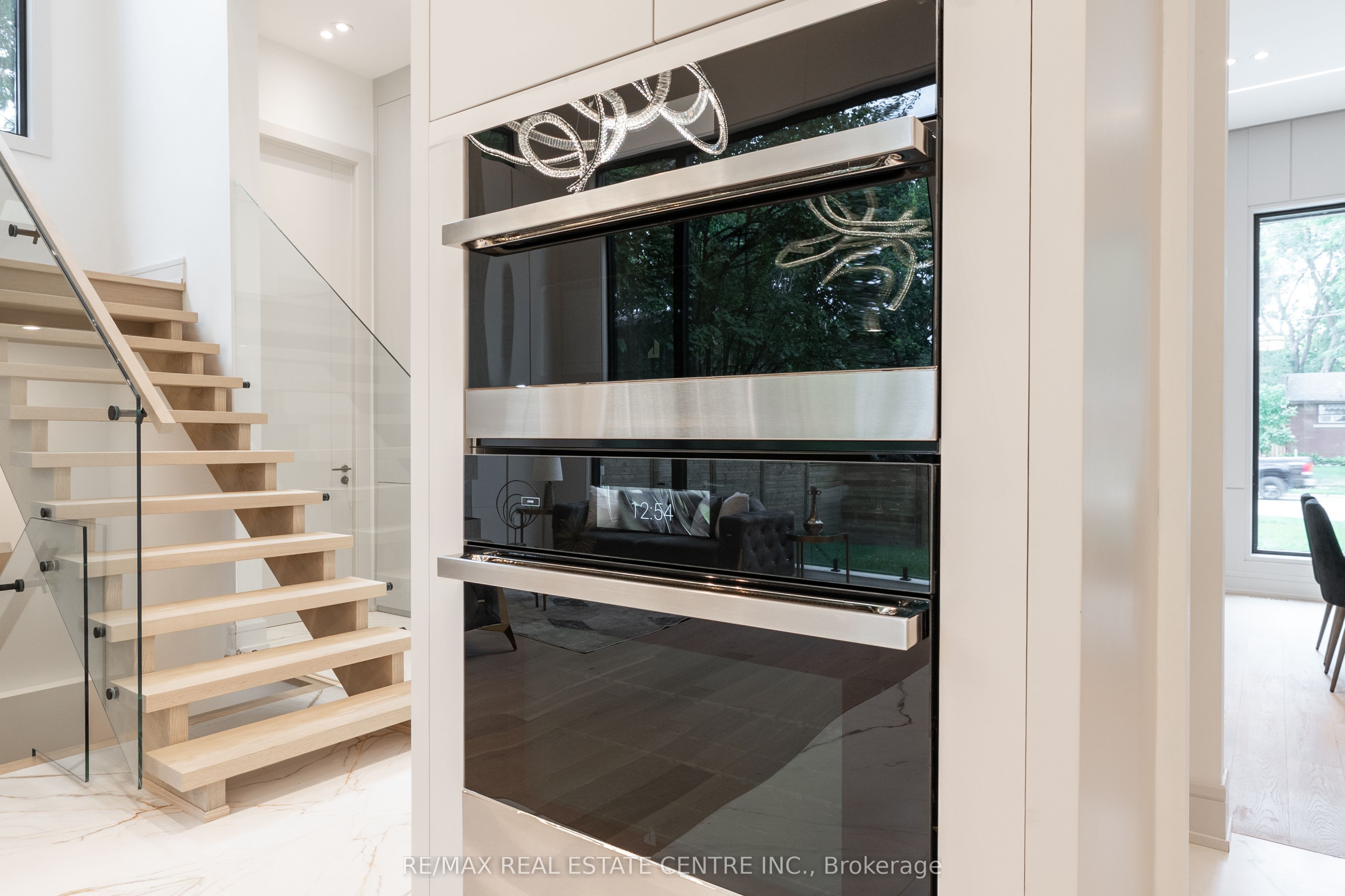 491 Fourth Line Property Photo 18