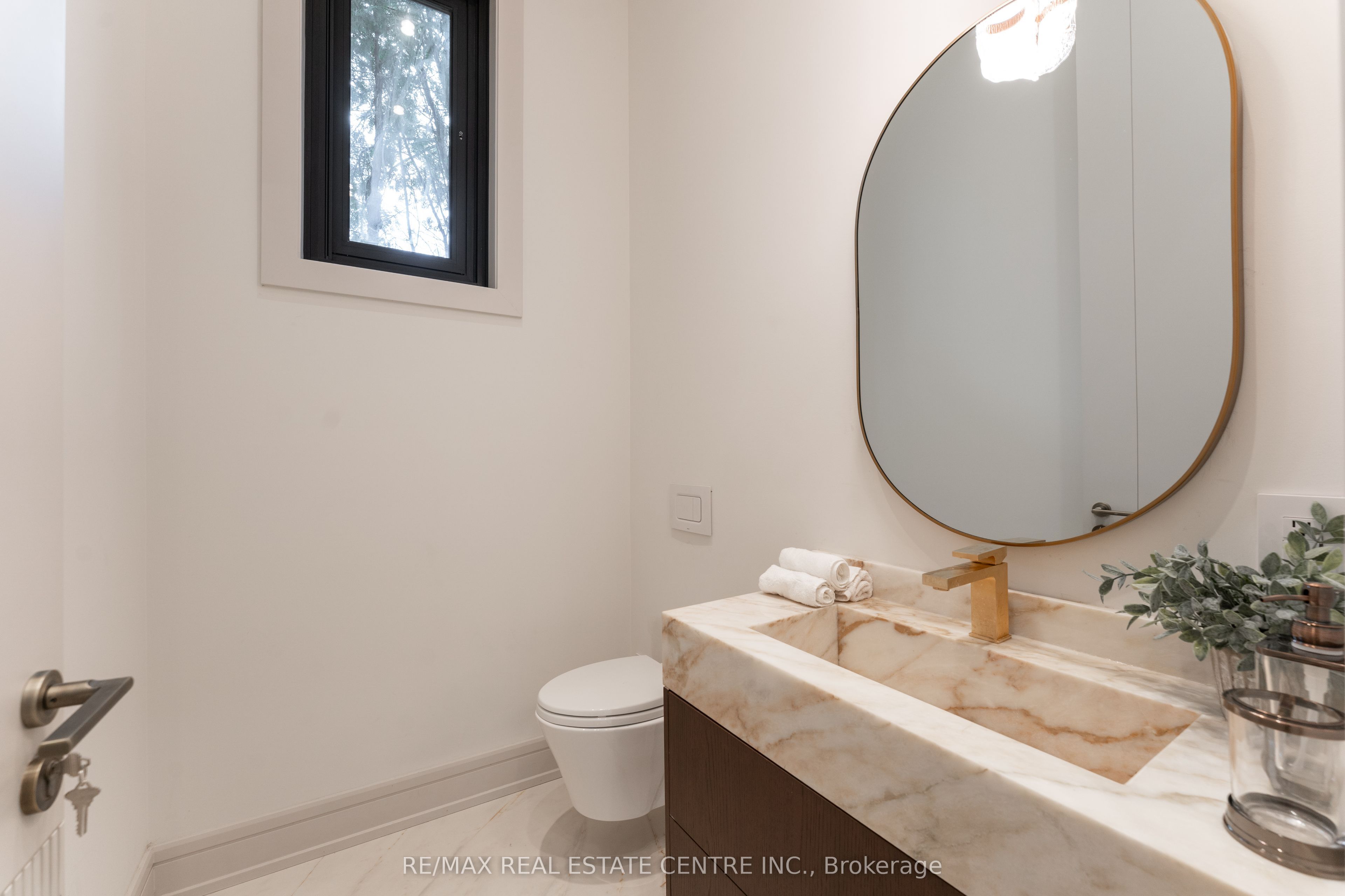 491 Fourth Line Property Photo 19