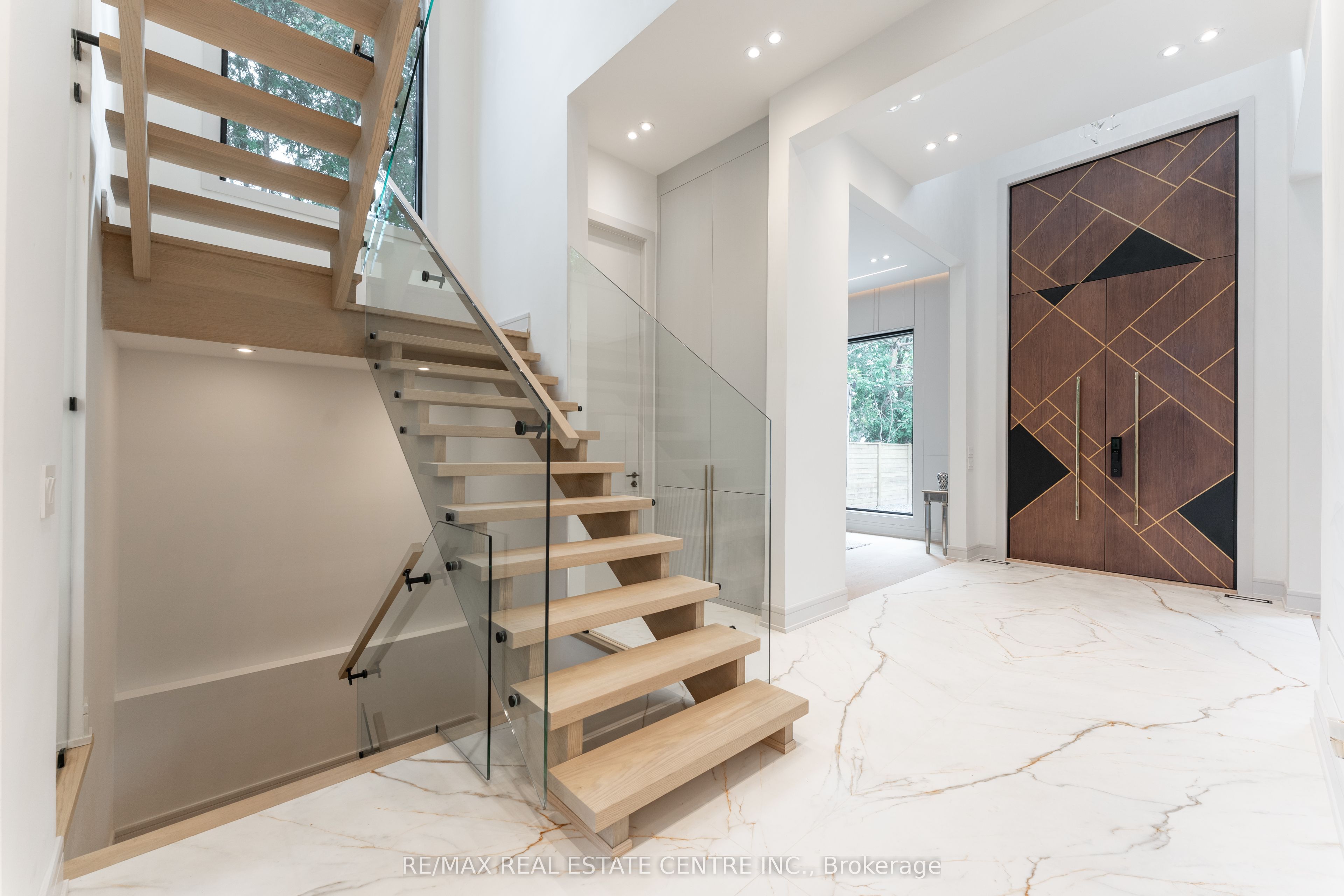 491 Fourth Line Property Photo 20