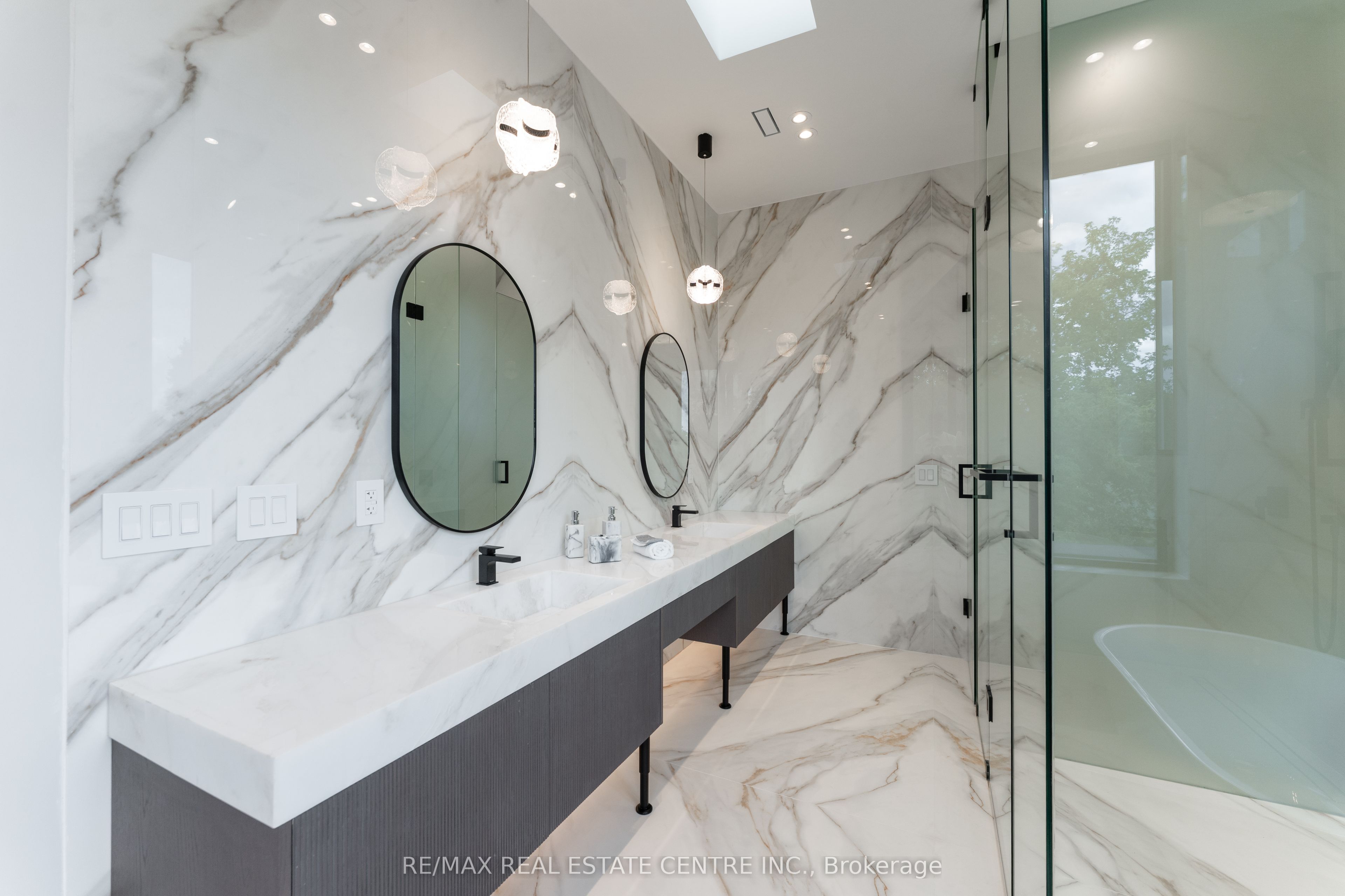 491 Fourth Line Property Photo 24