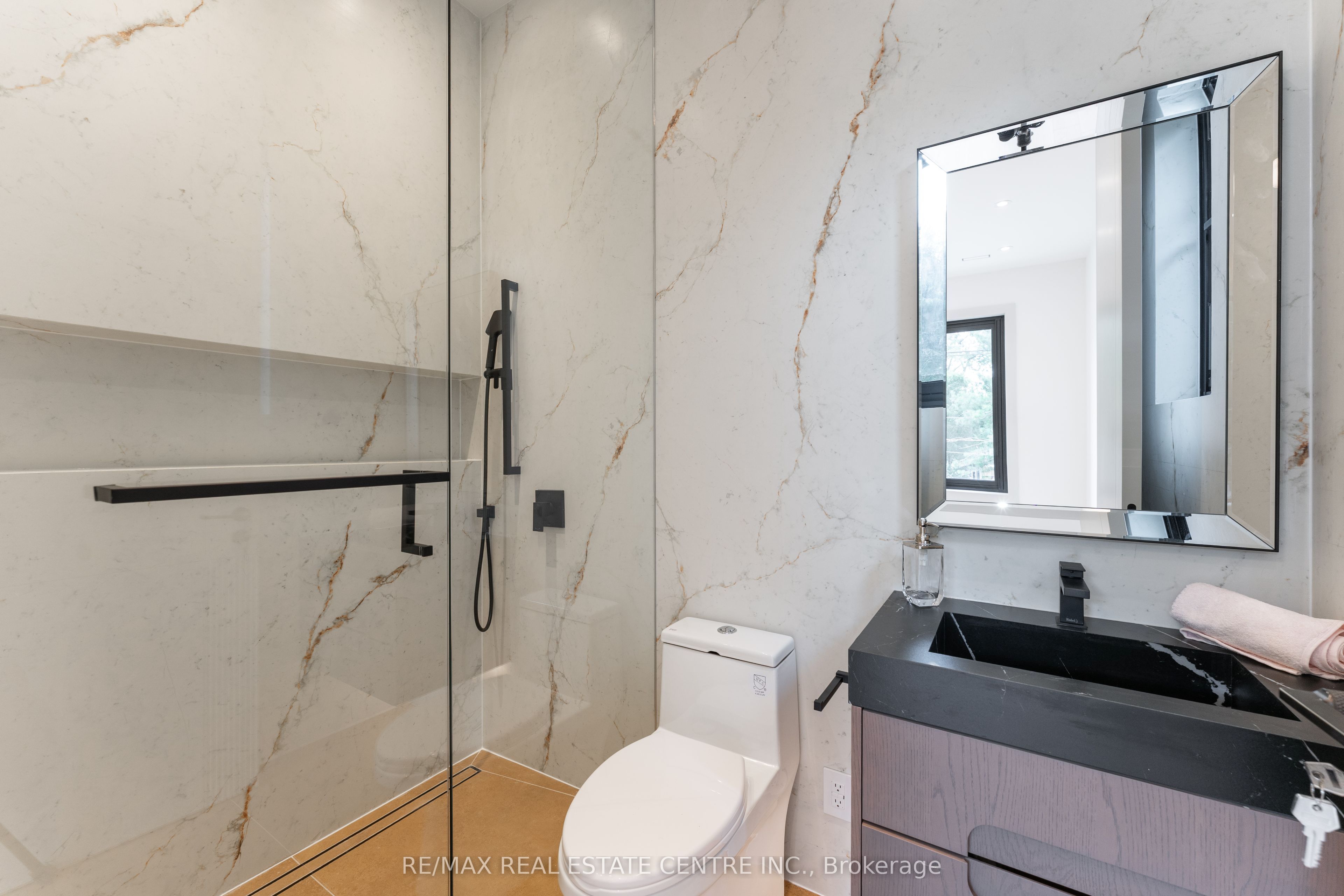 491 Fourth Line Property Photo 28