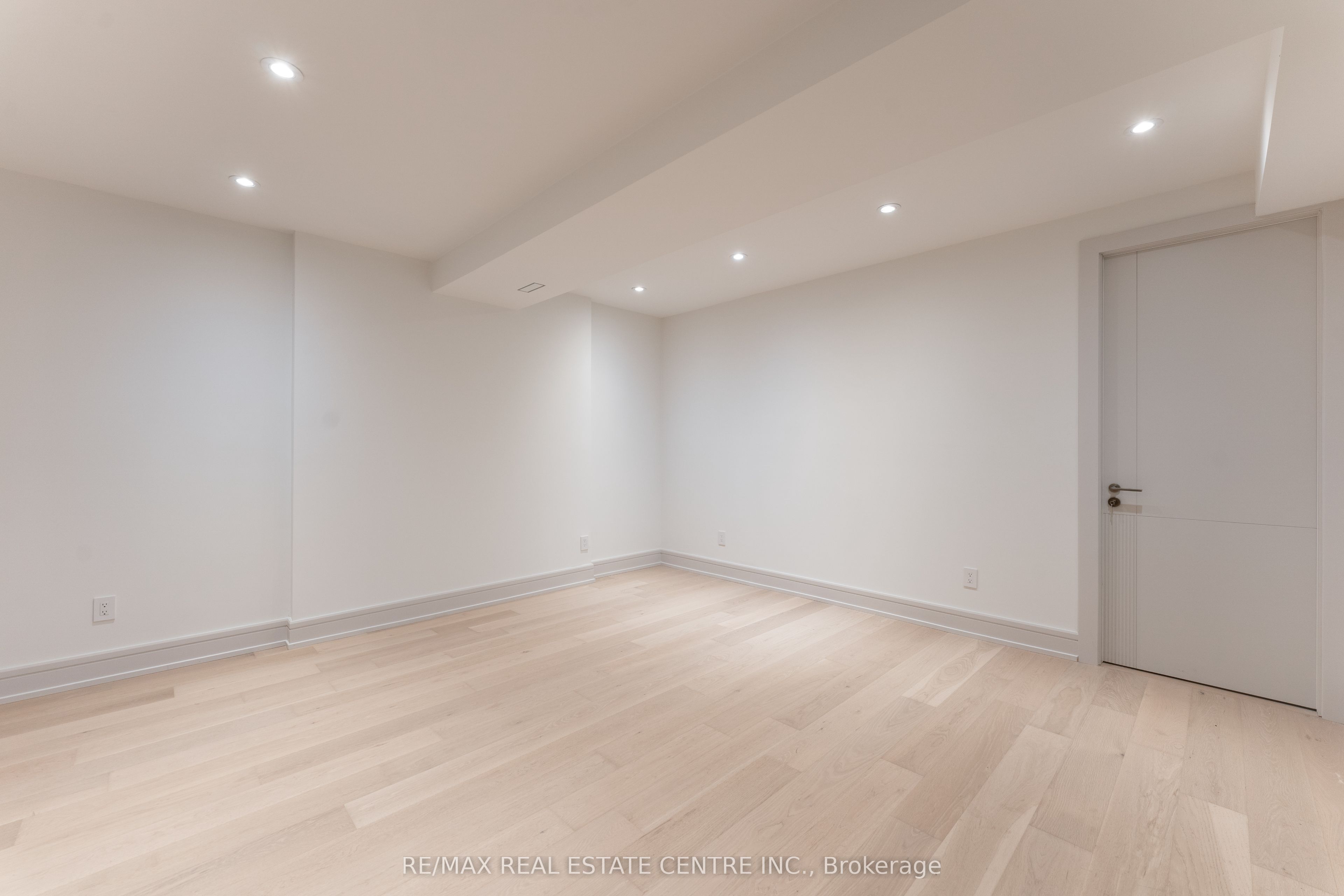 491 Fourth Line Property Photo 45