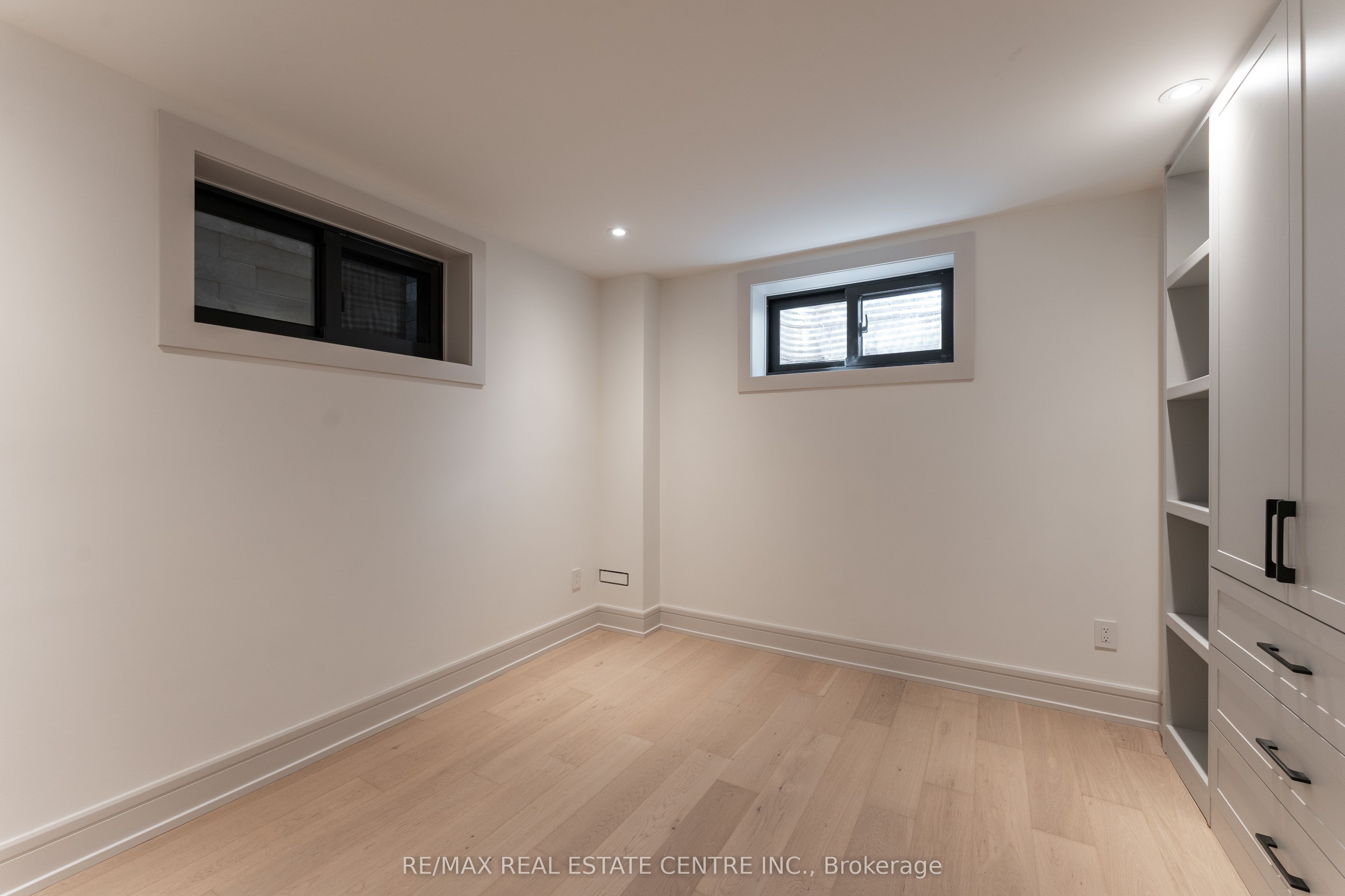 491 Fourth Line Property Photo 46