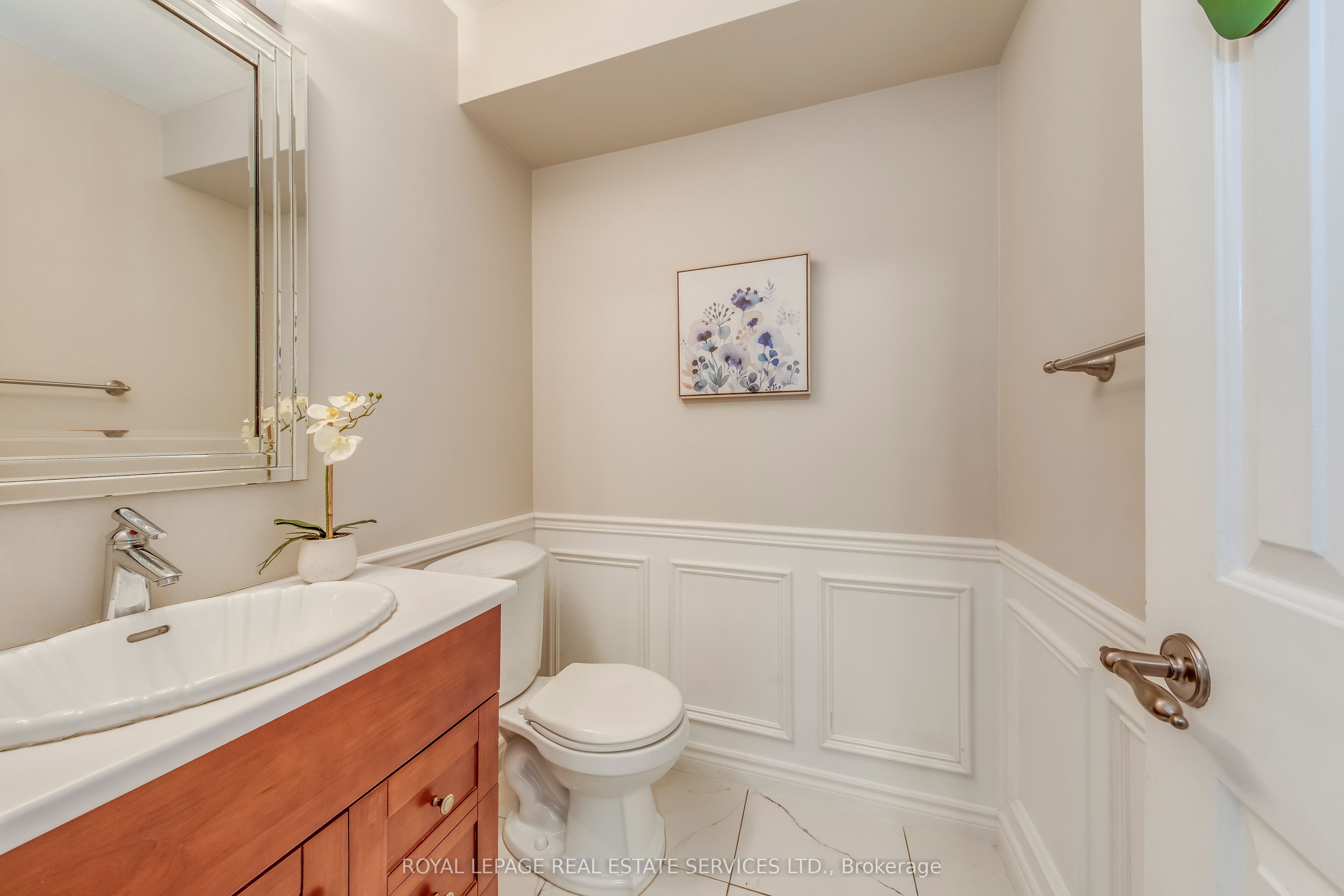 3390 Chartrand Crescent Property Photo 23