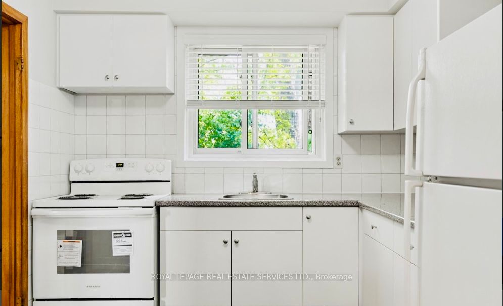 50 Peter Street 2 Property Photo 10