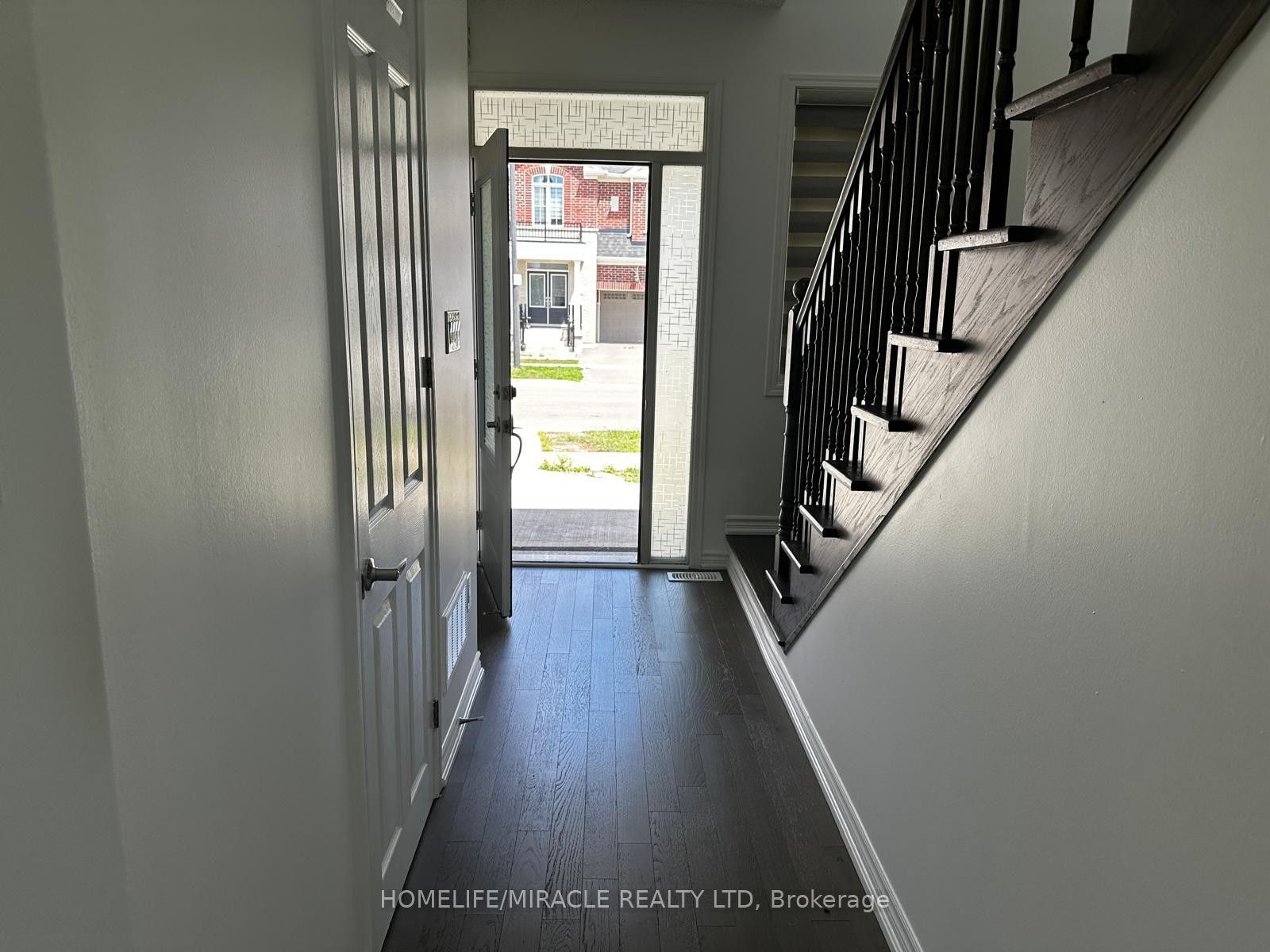 147 Yates Drive Upper Property Photo 19