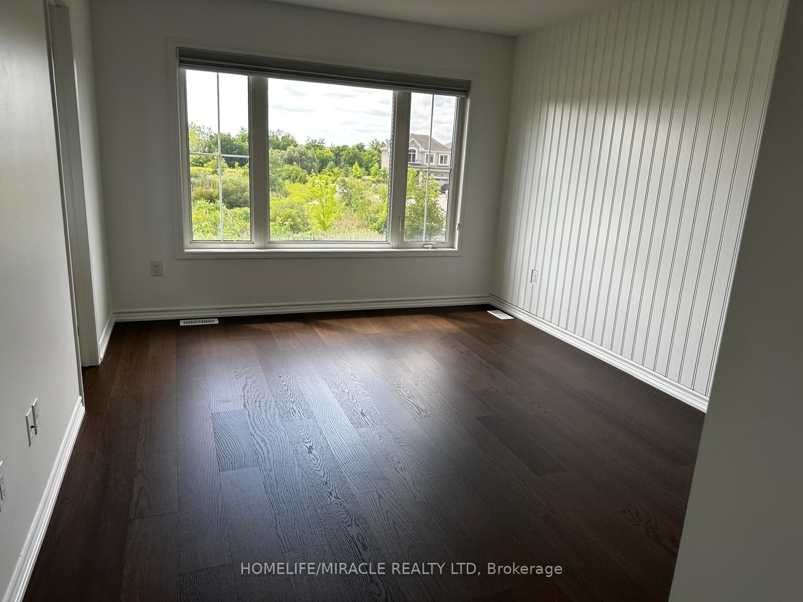 147 Yates Drive Upper Property Photo 23