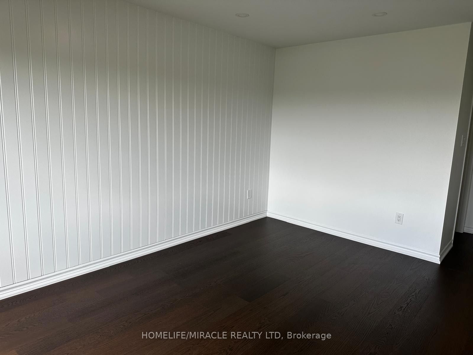 147 Yates Drive Upper Property Photo 24