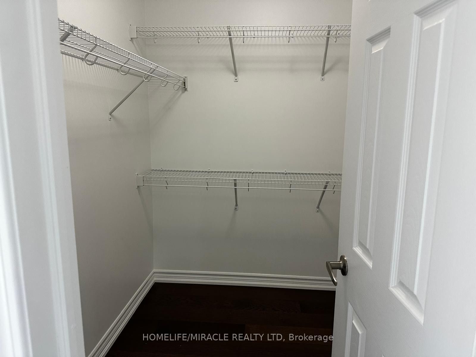147 Yates Drive Upper Property Photo 27