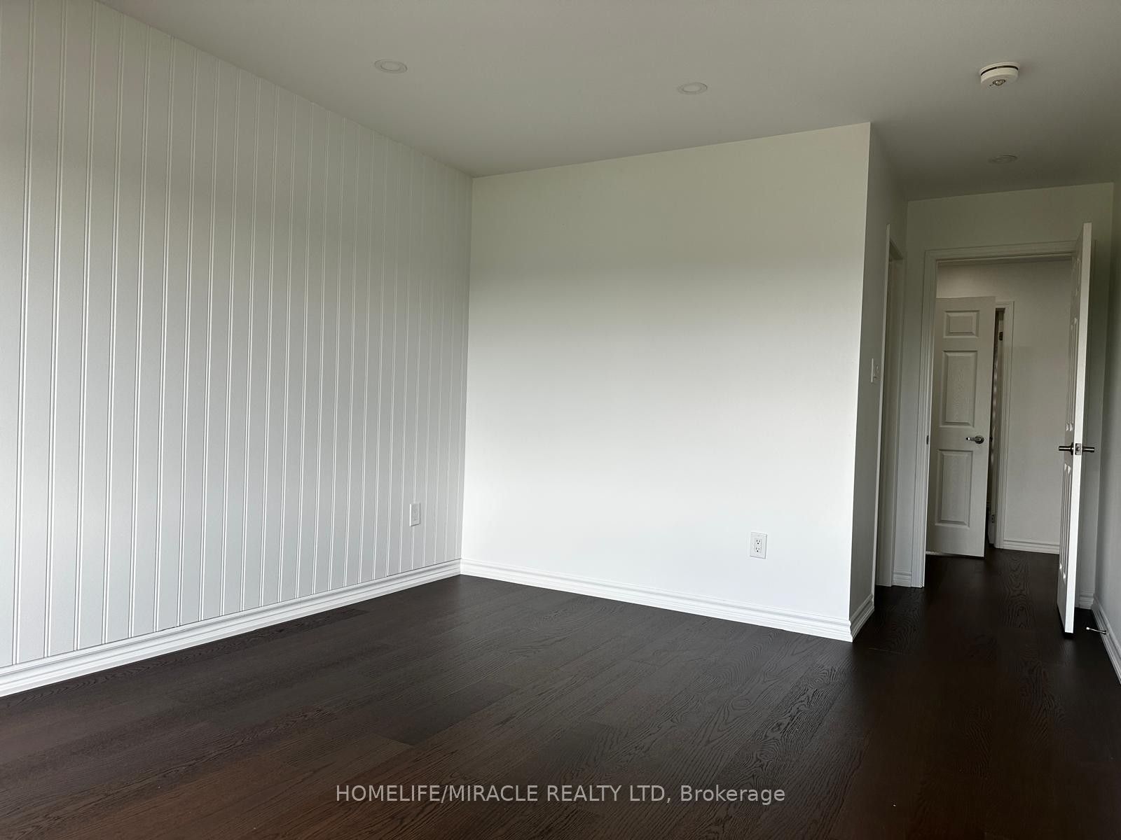 147 Yates Drive Upper Property Photo 29