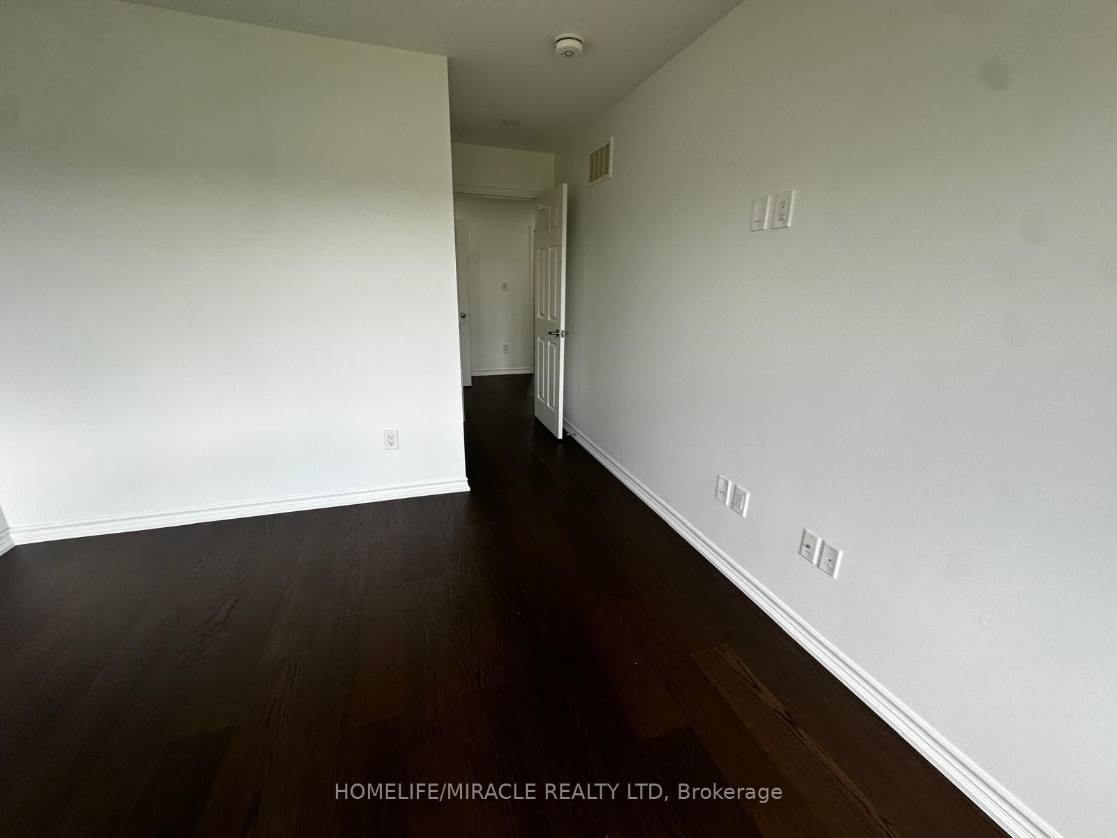 147 Yates Drive Upper Property Photo 30