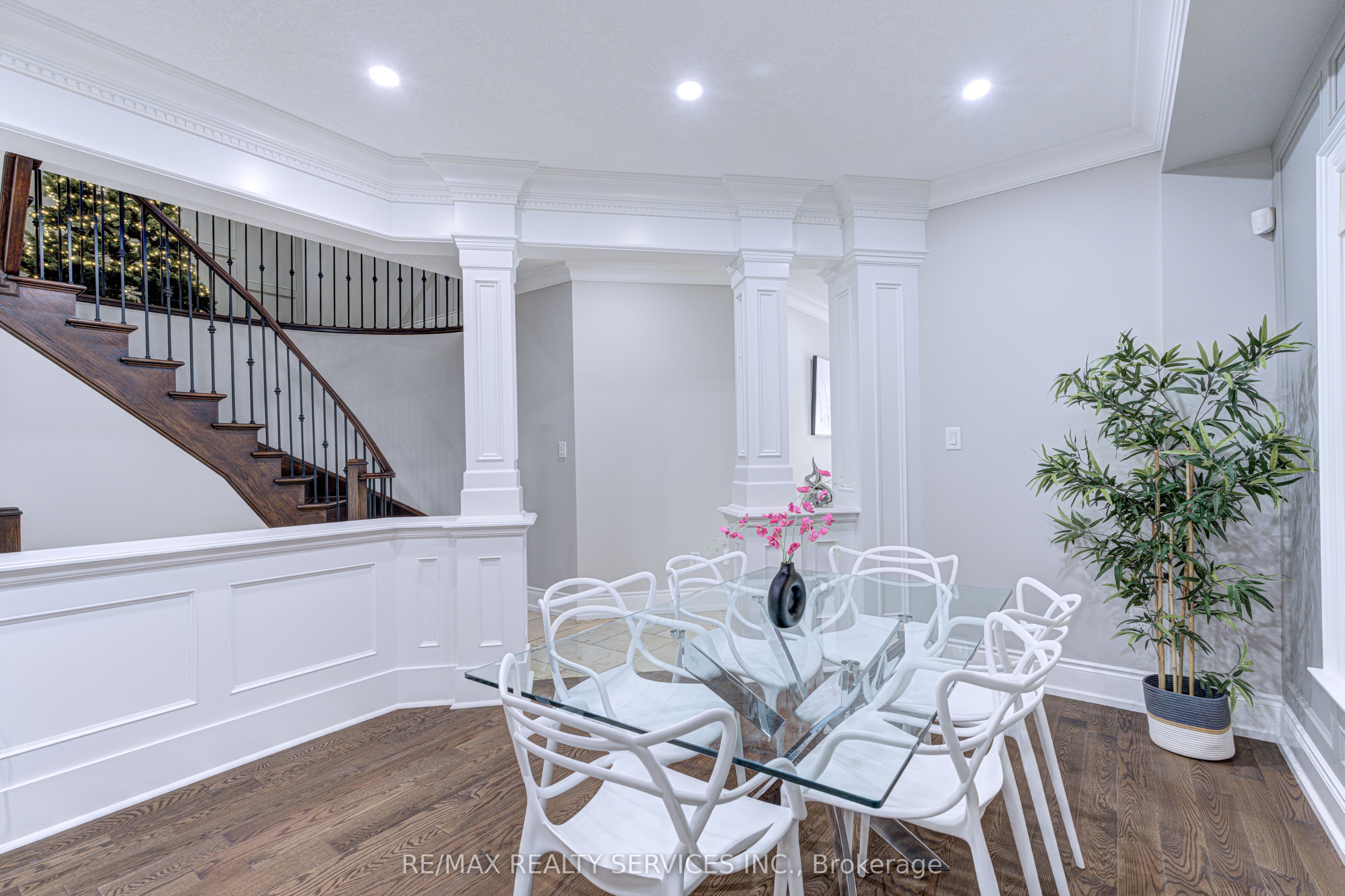 16 Fallgate Drive Property Photo 10