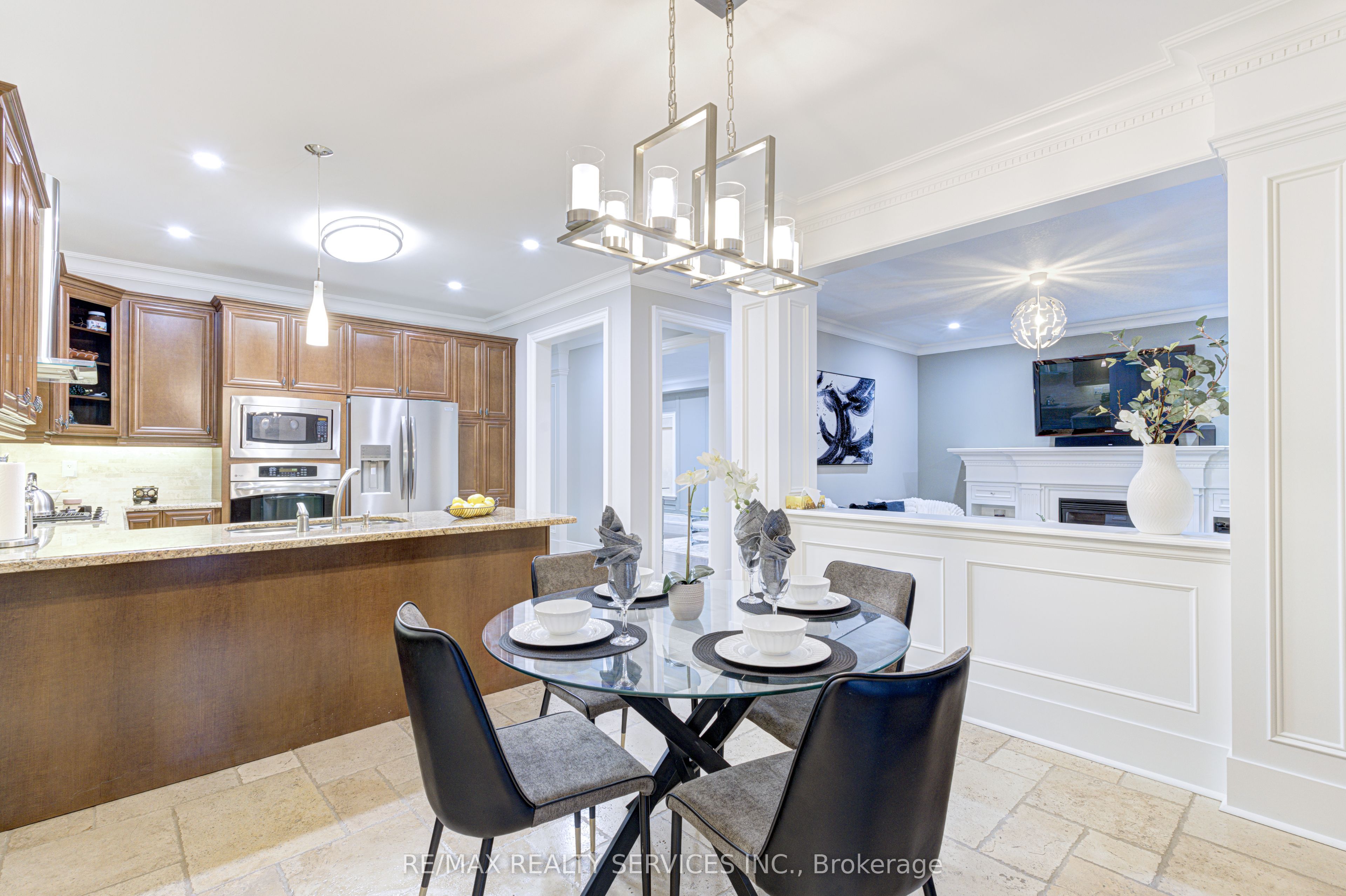 16 Fallgate Drive Property Photo 18