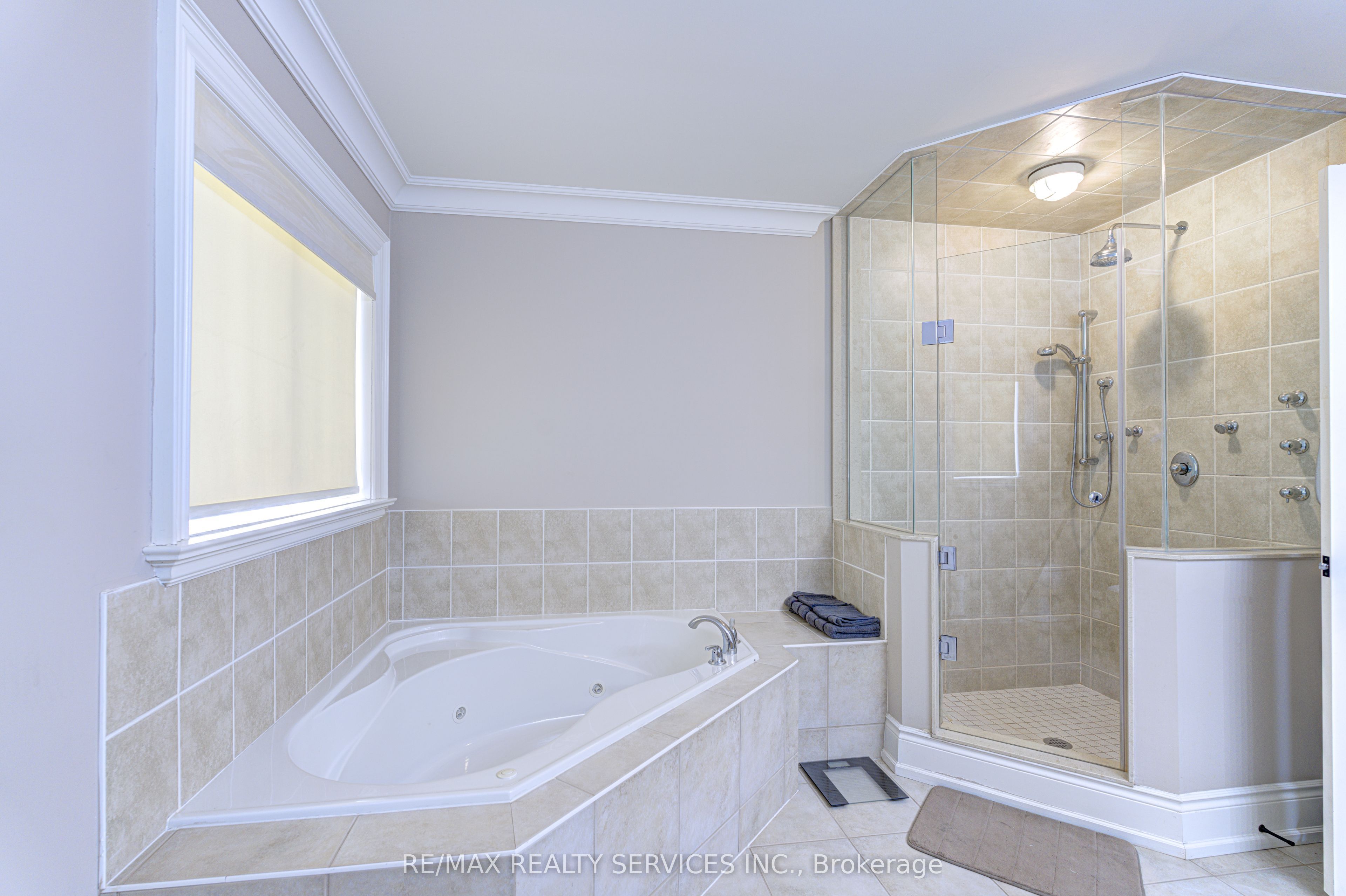 16 Fallgate Drive Property Photo 26