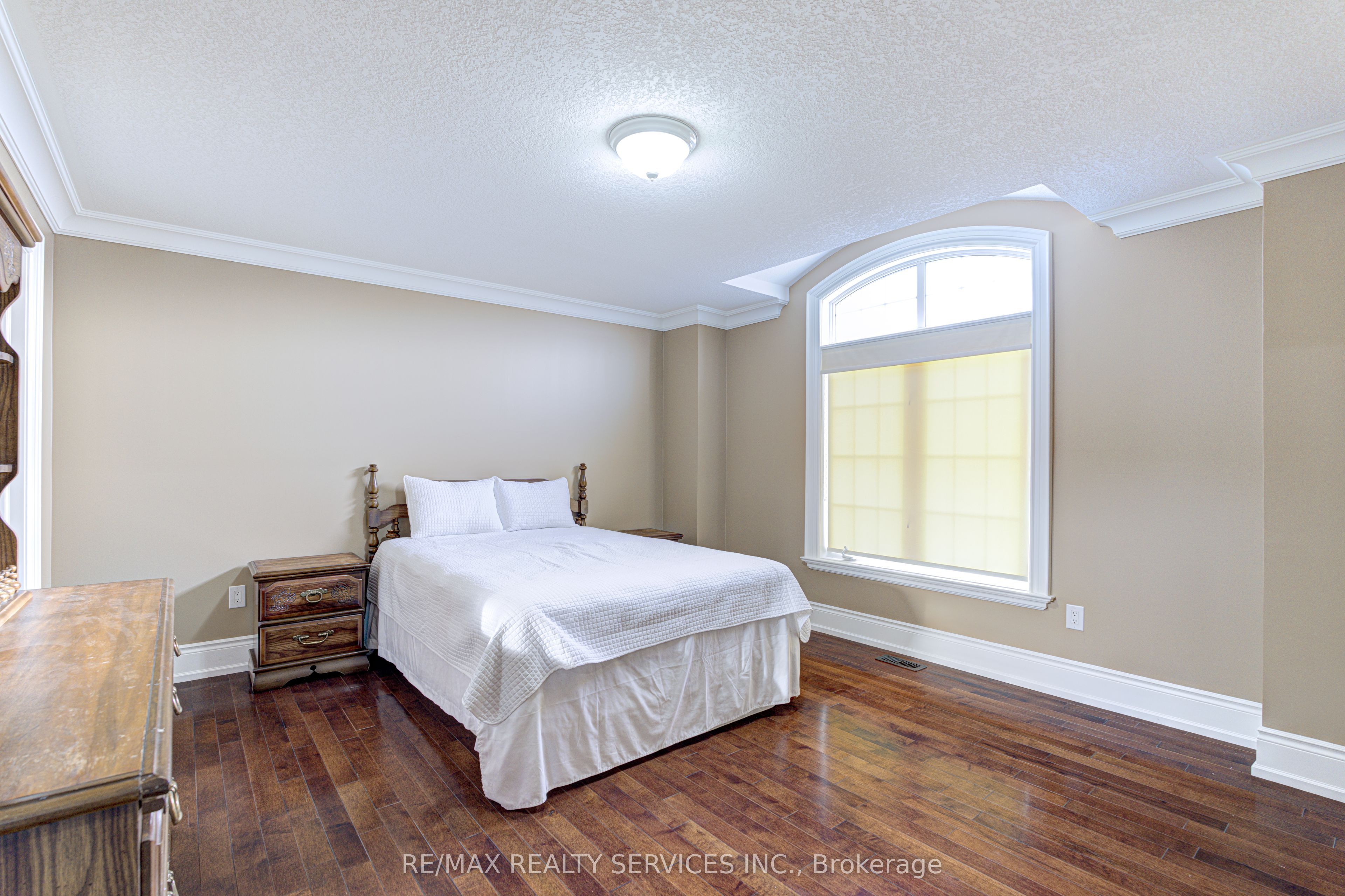 16 Fallgate Drive Property Photo 31
