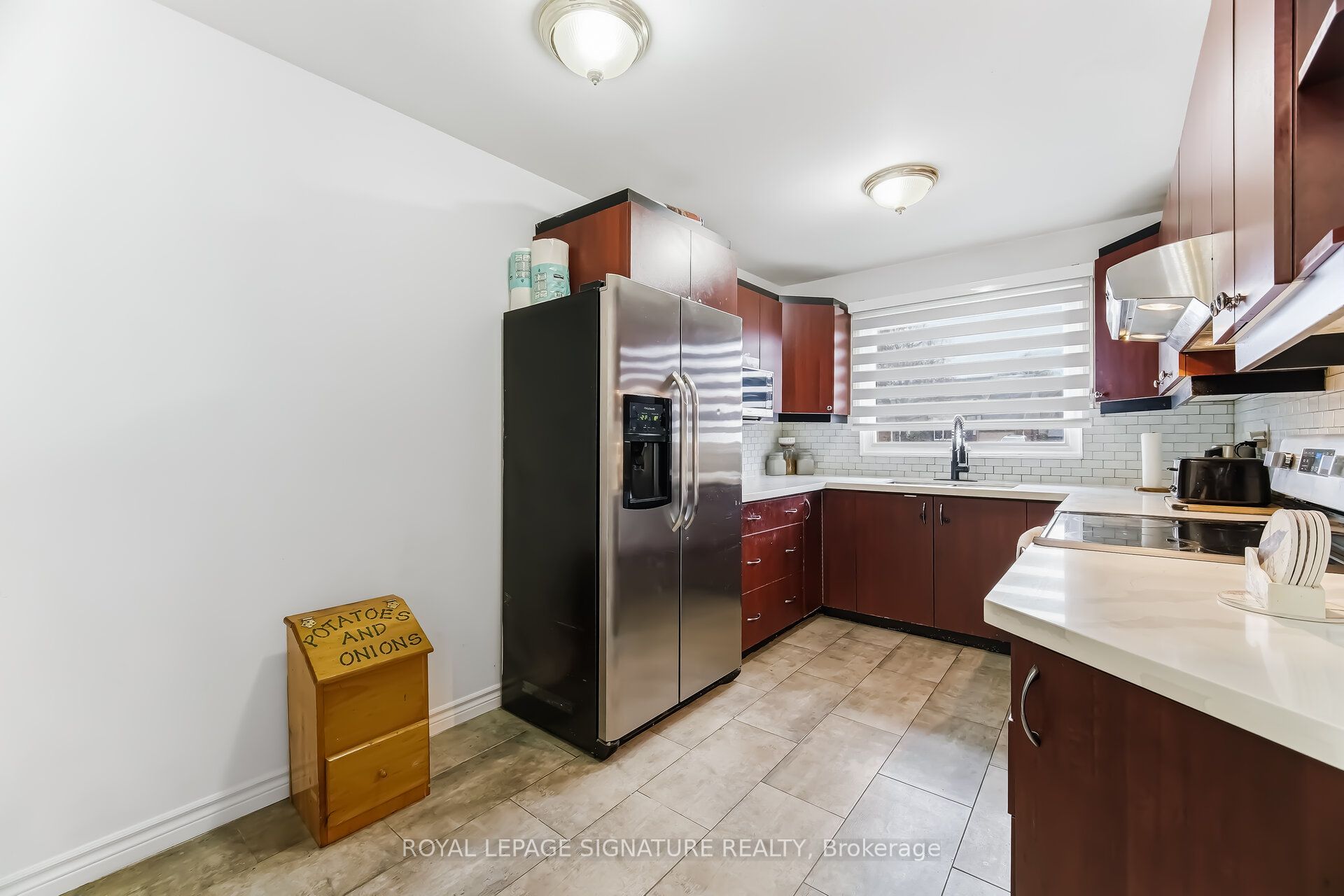 2498 Mainroyal Street S Property Photo 6