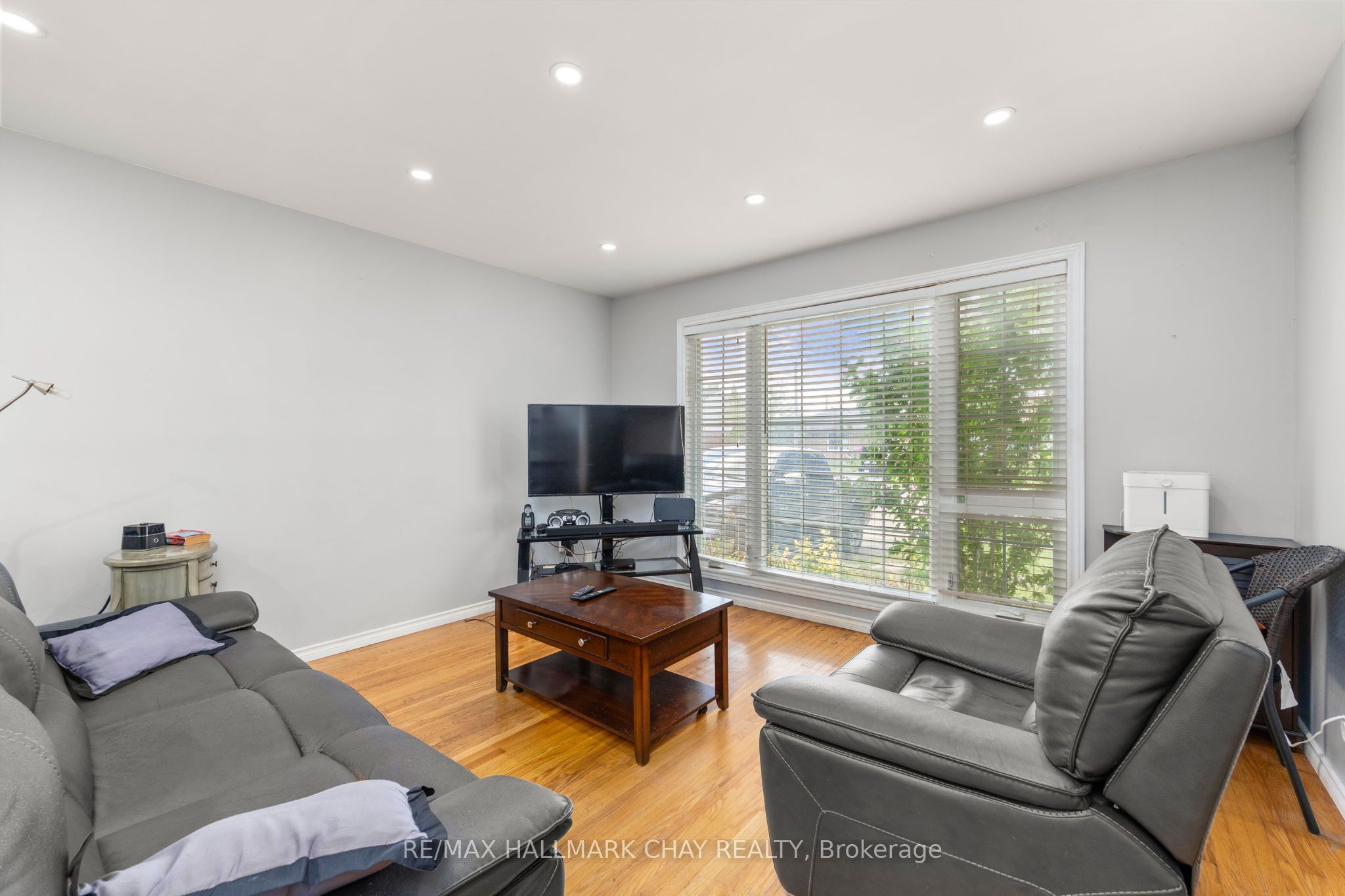 41 Aberdeen Crescent Property Photo 4