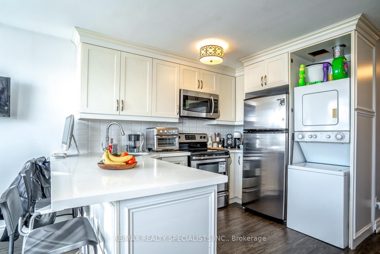 6 Brant Avenue Property Photo 7