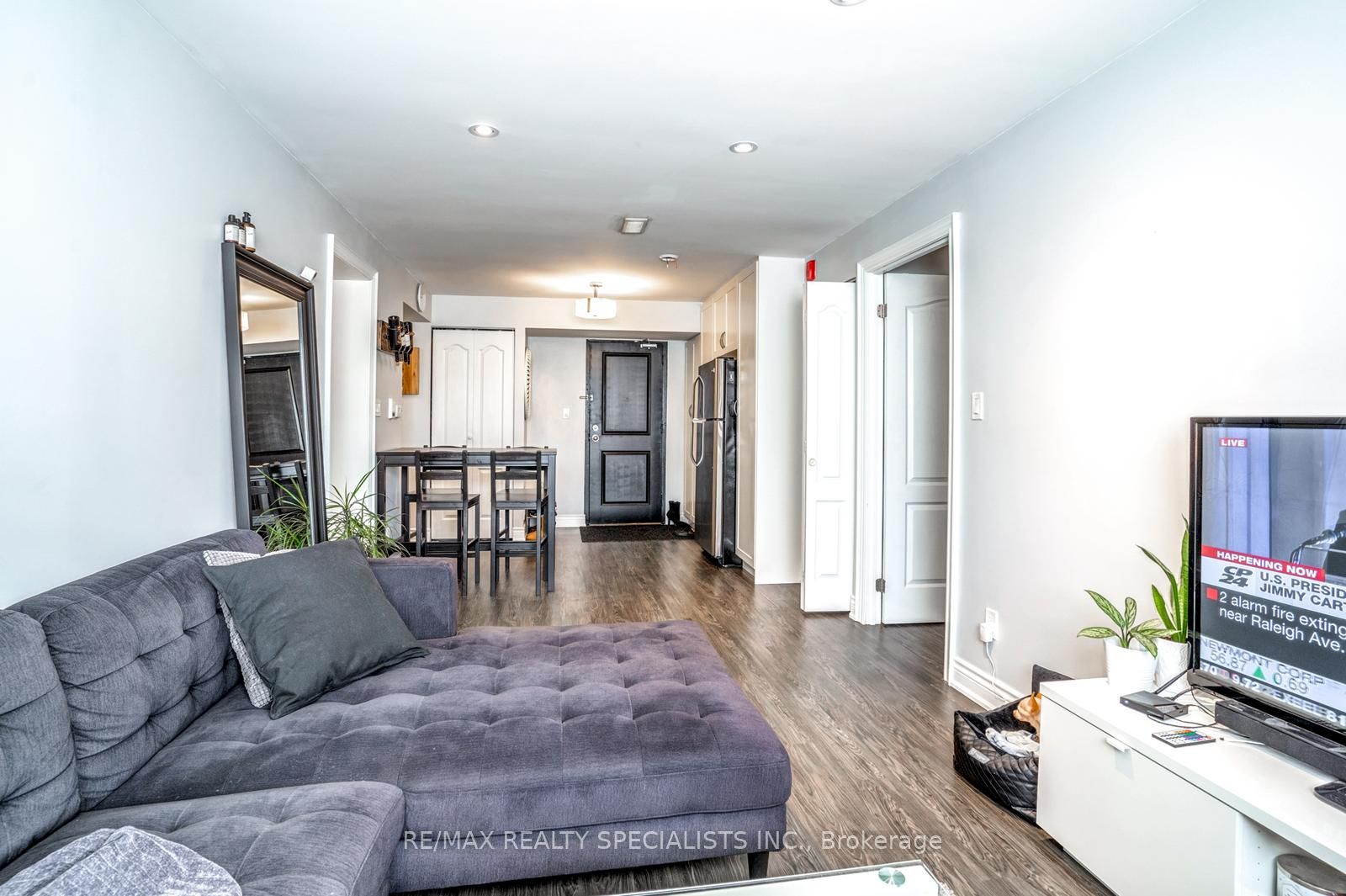 6 Brant Avenue Property Photo 13