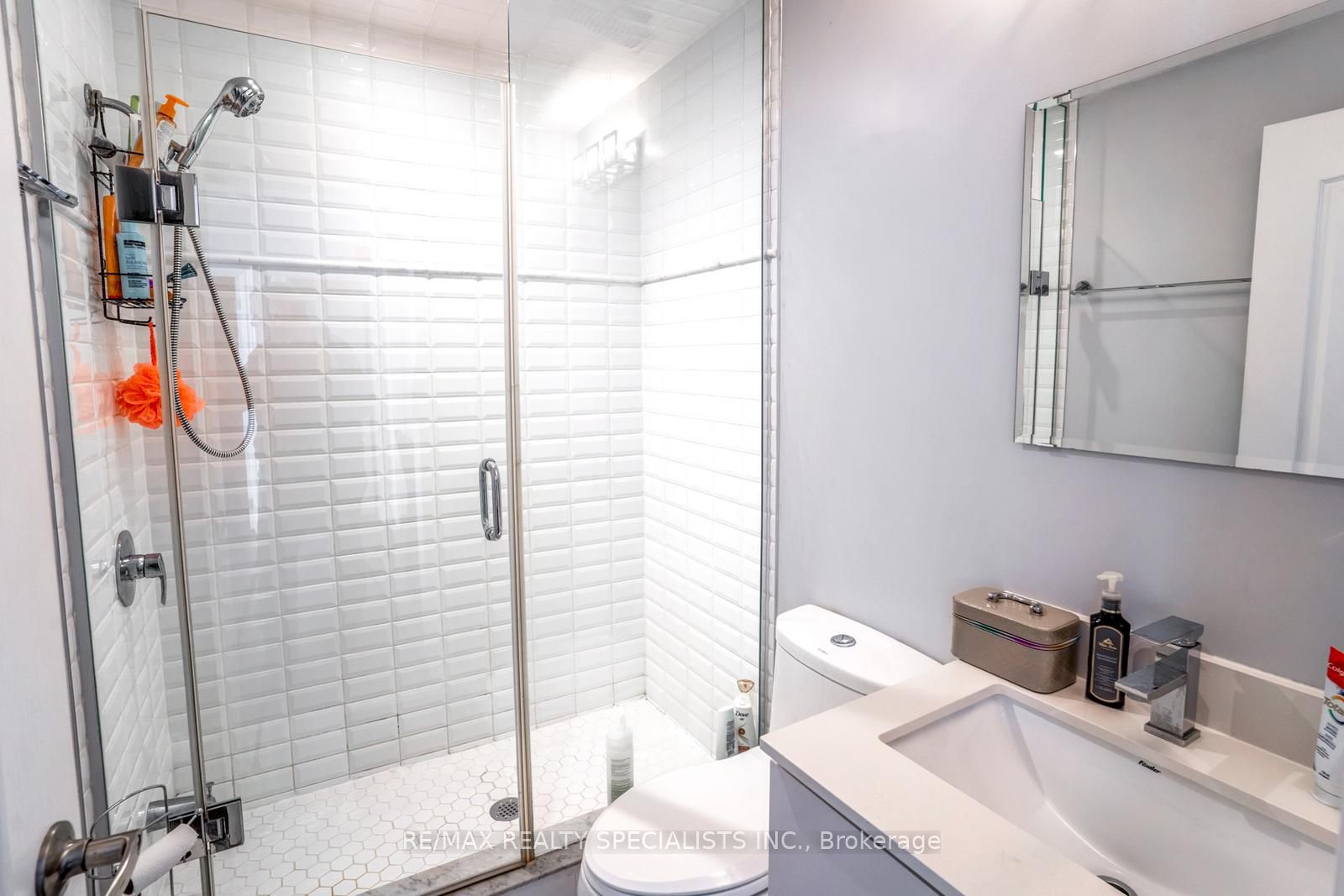 6 Brant Avenue Property Photo 17