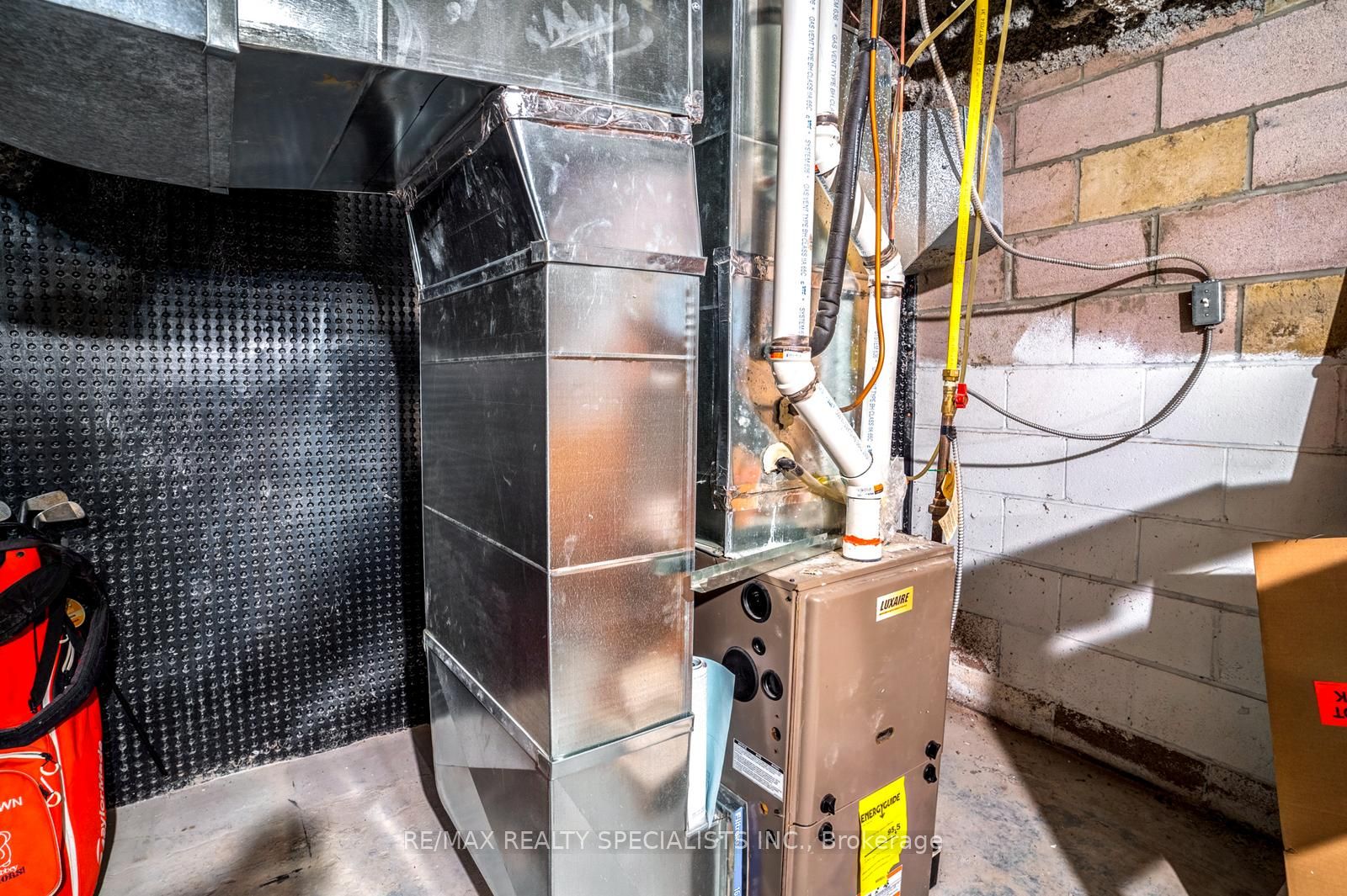 6 Brant Avenue Property Photo 29