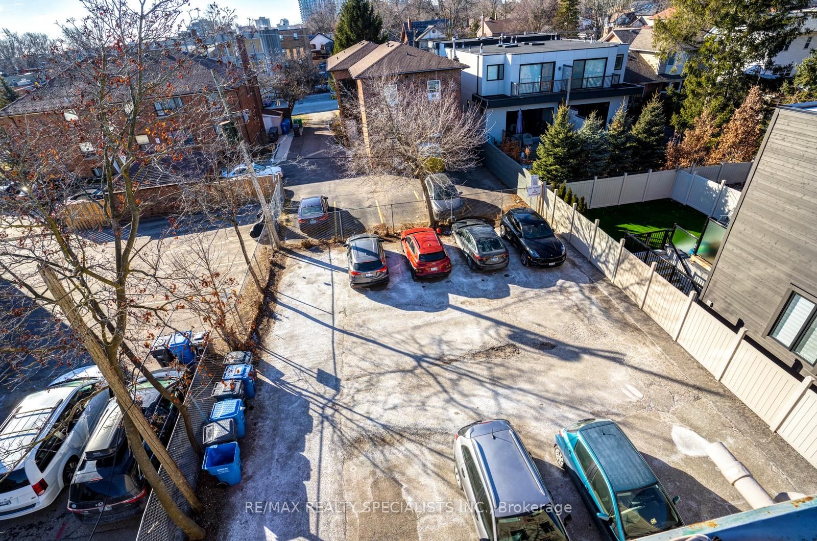 6 Brant Avenue Property Photo 33