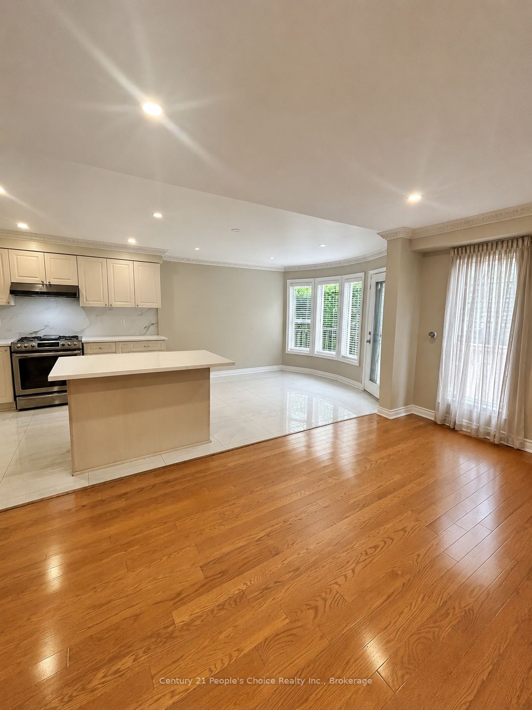 670 Macbeth Heights Property Photo 2