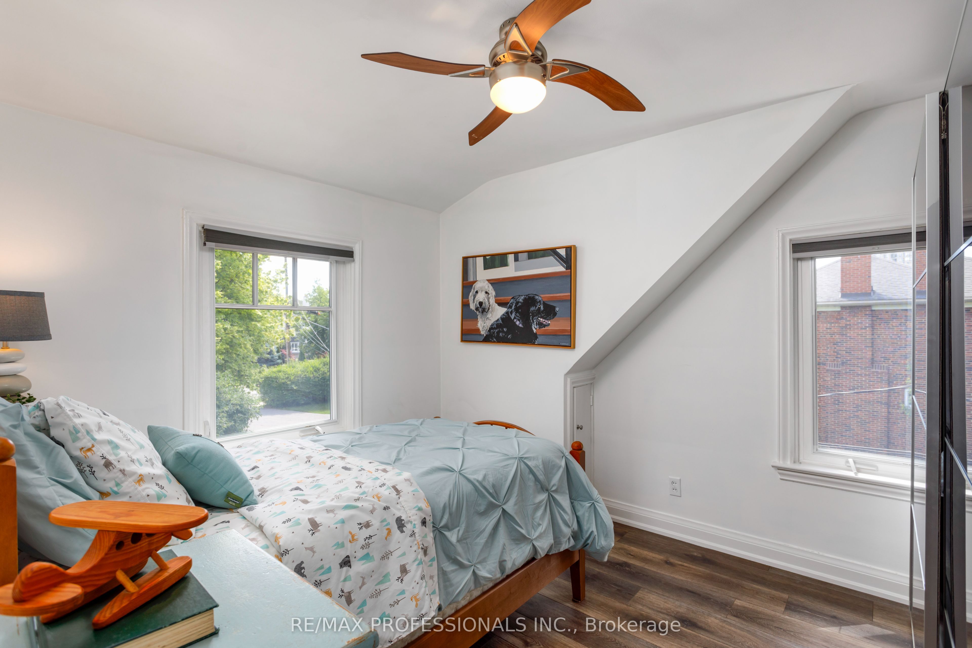1364 Islington Avenue Property Photo 21