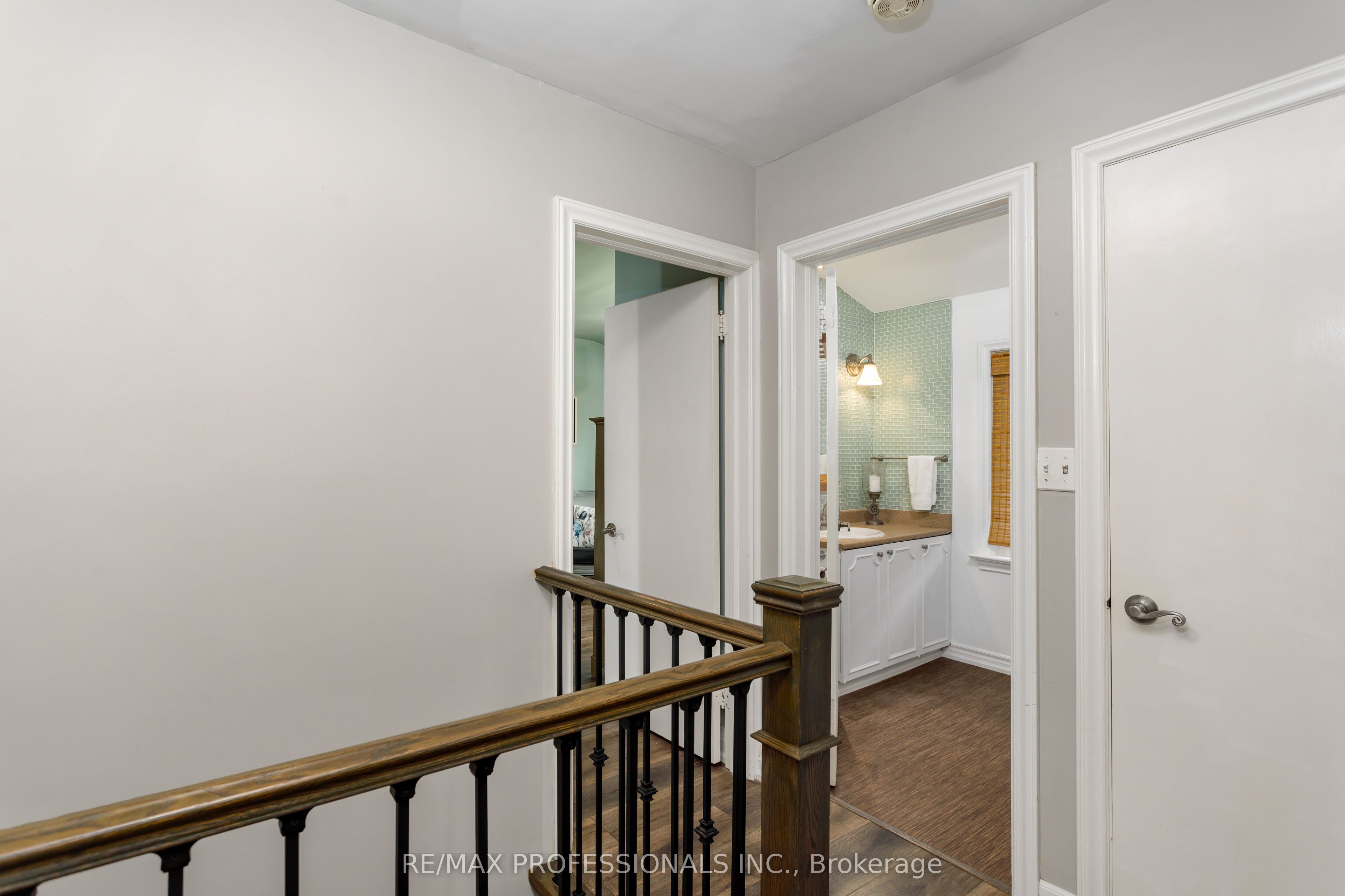 1364 Islington Avenue Property Photo 23