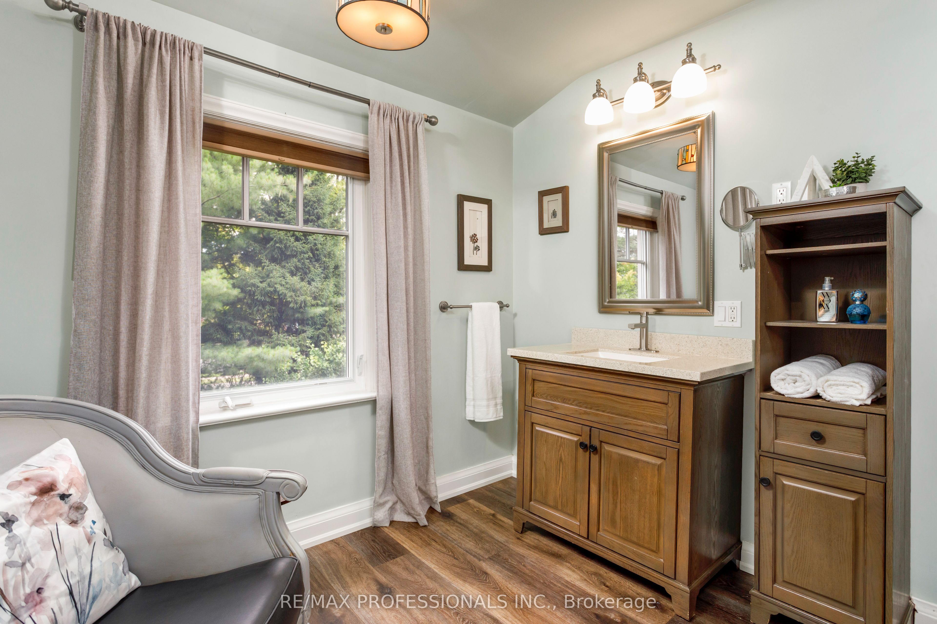 1364 Islington Avenue Property Photo 31