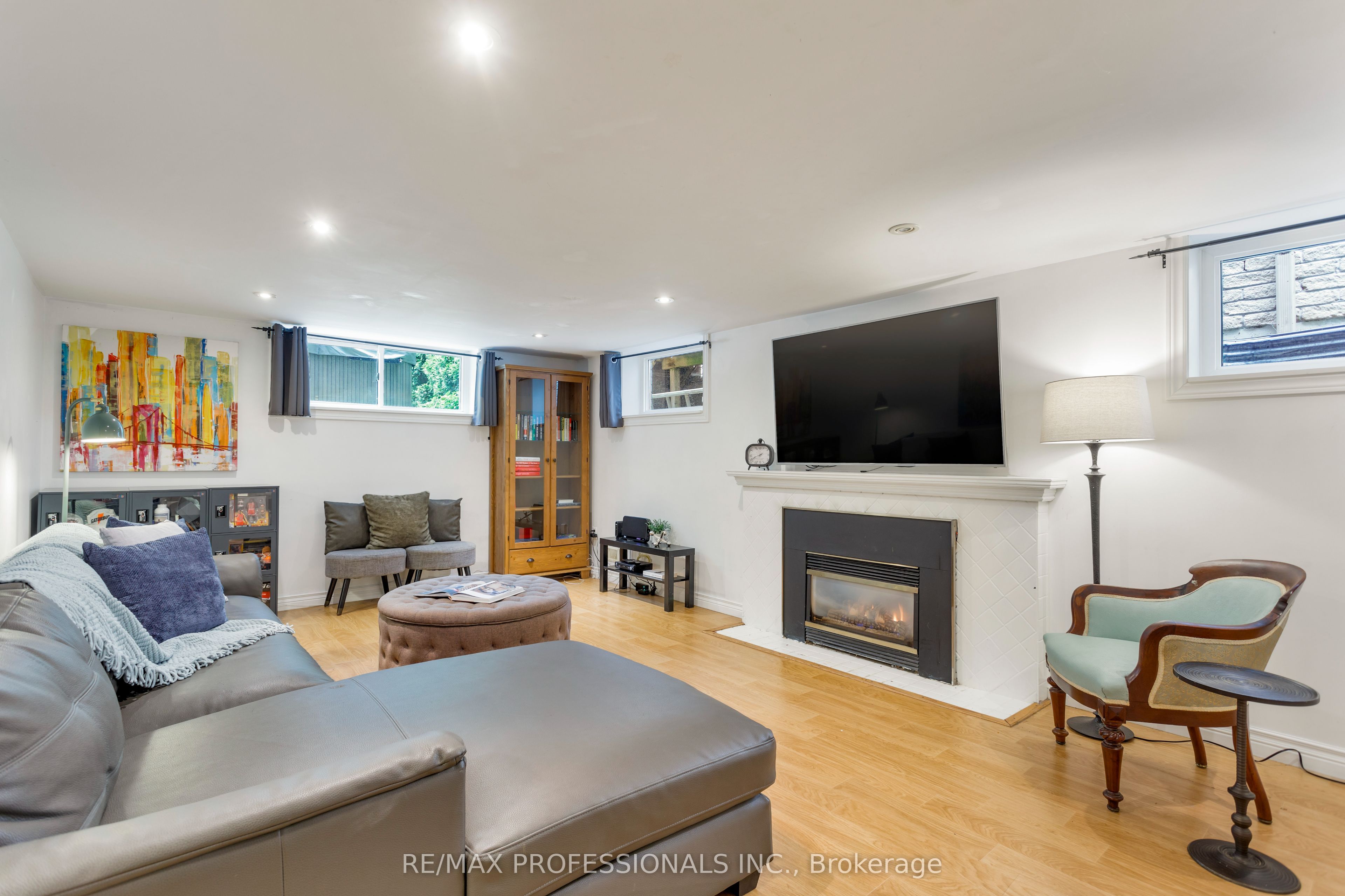 1364 Islington Avenue Property Photo 33