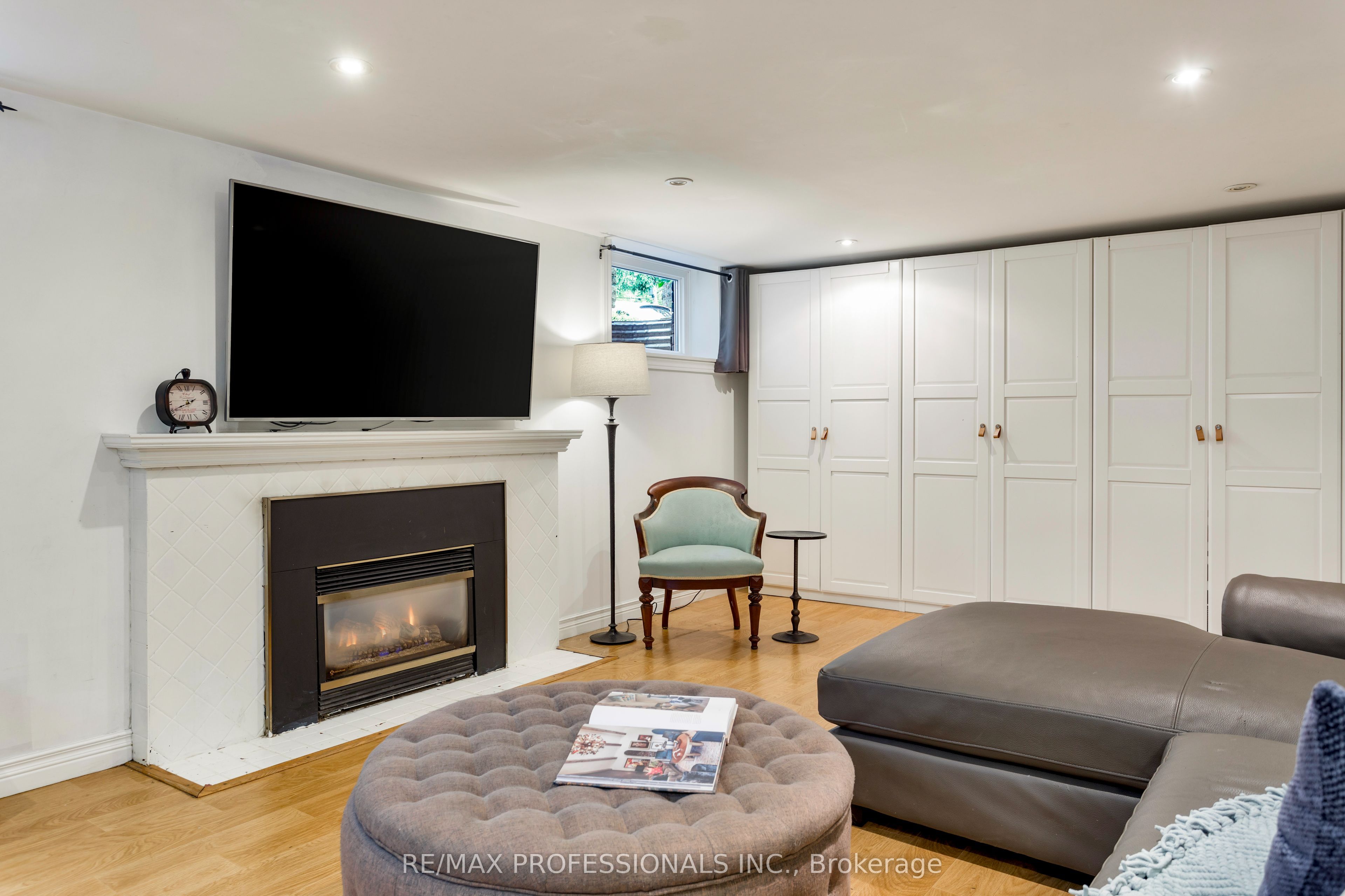 1364 Islington Avenue Property Photo 35