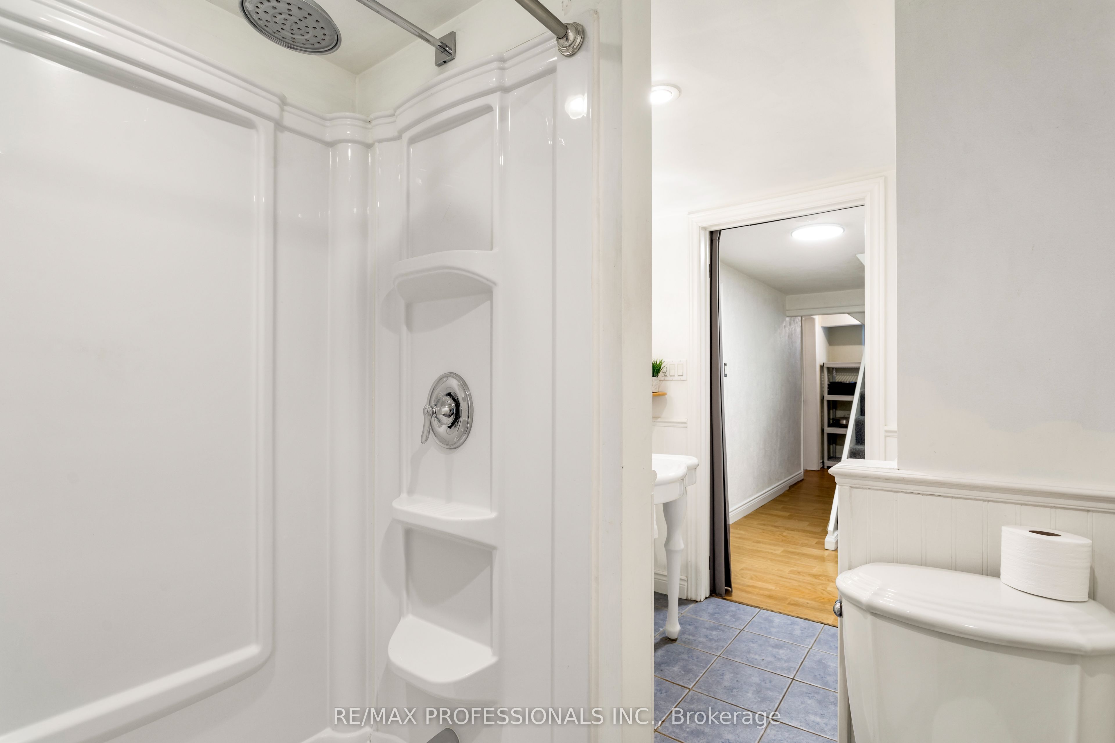 1364 Islington Avenue Property Photo 37