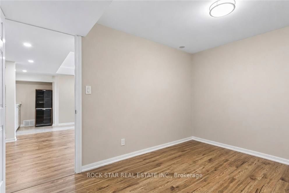 10 Klemscott Road Property Photo 30