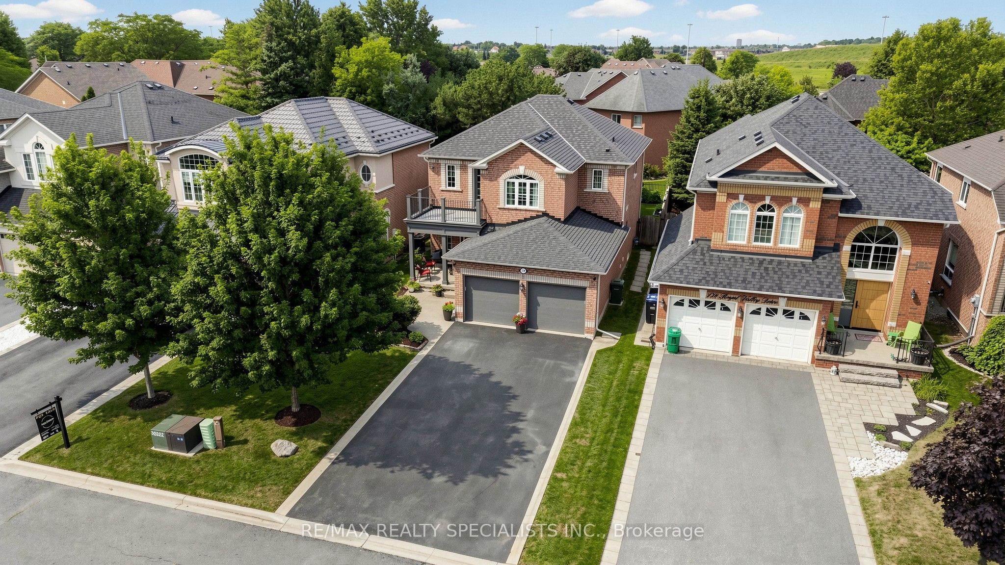 176 Royal Valley Drive Property Photo 2