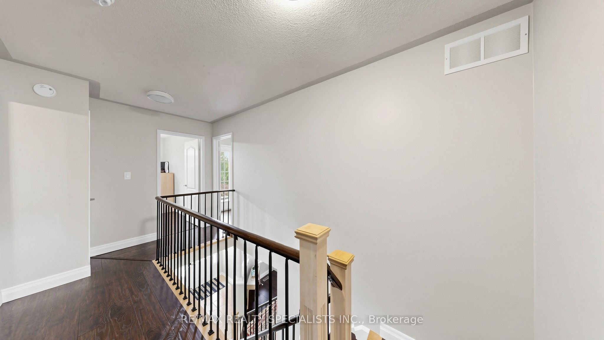 176 Royal Valley Drive Property Photo 28
