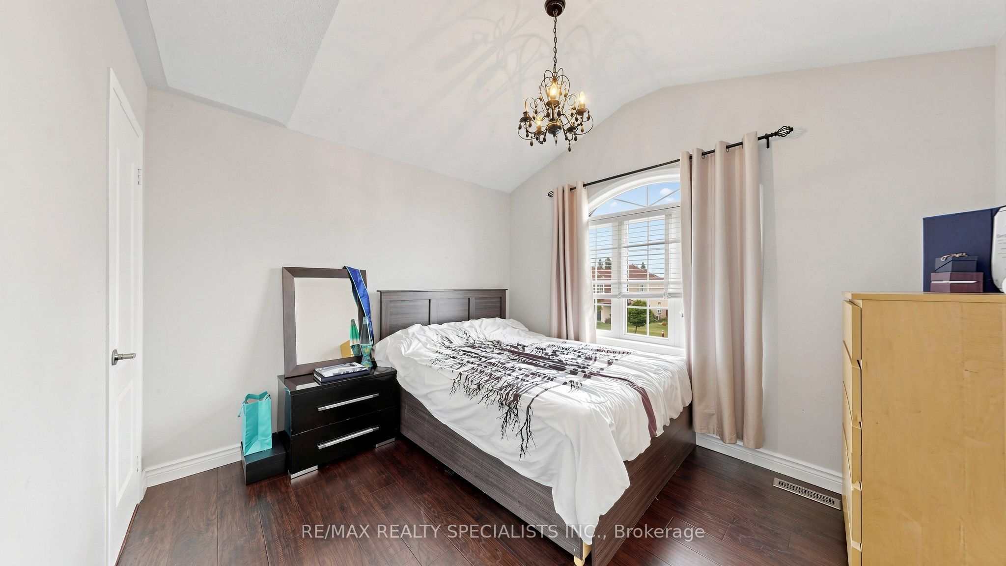 176 Royal Valley Drive Property Photo 32