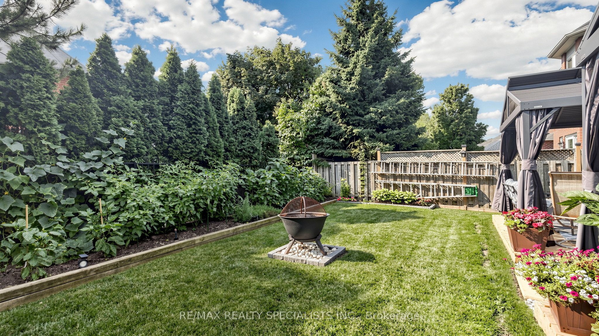 176 Royal Valley Drive Property Photo 40