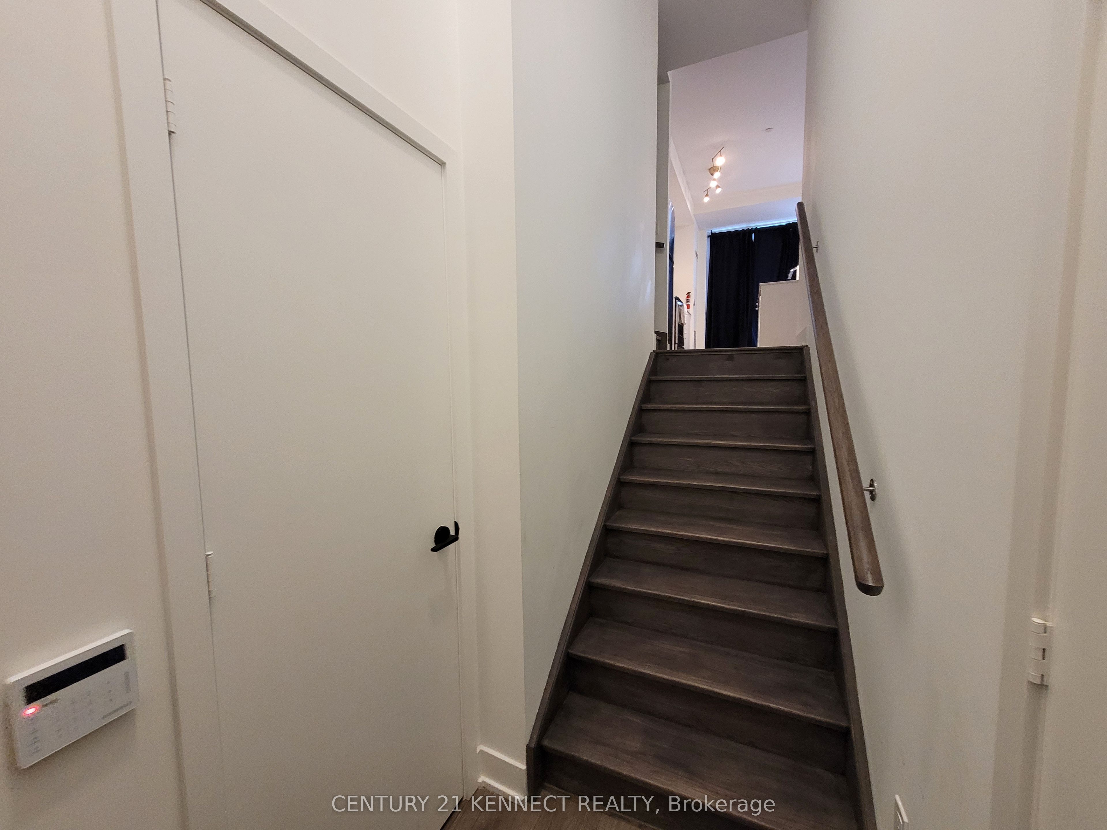 60 George Butchart Drive Th02 Property Photo 15