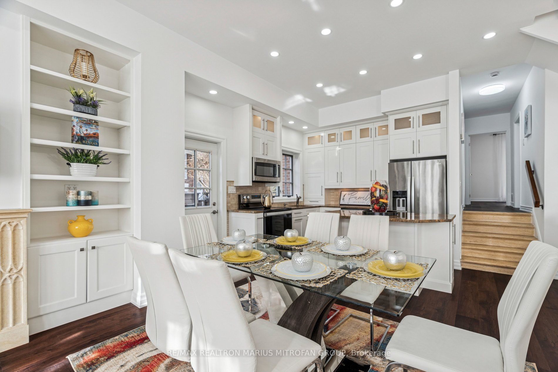 7 Rollins Place Property Photo 10