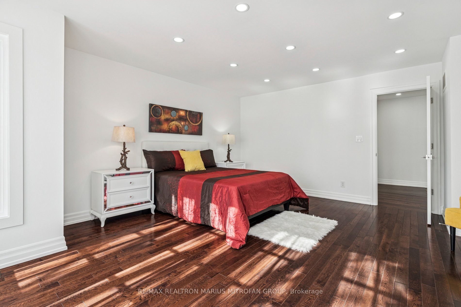 7 Rollins Place Property Photo 32