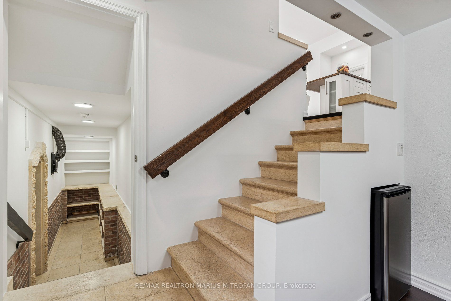 7 Rollins Place Property Photo 41
