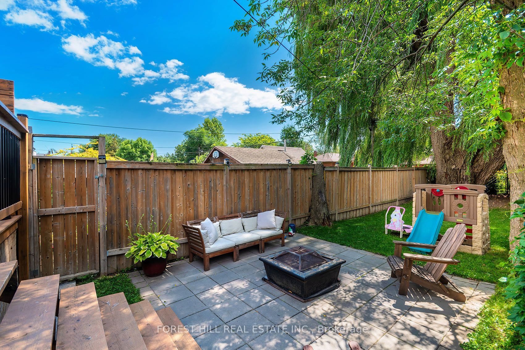 55 Vanevery Street Property Photo 37