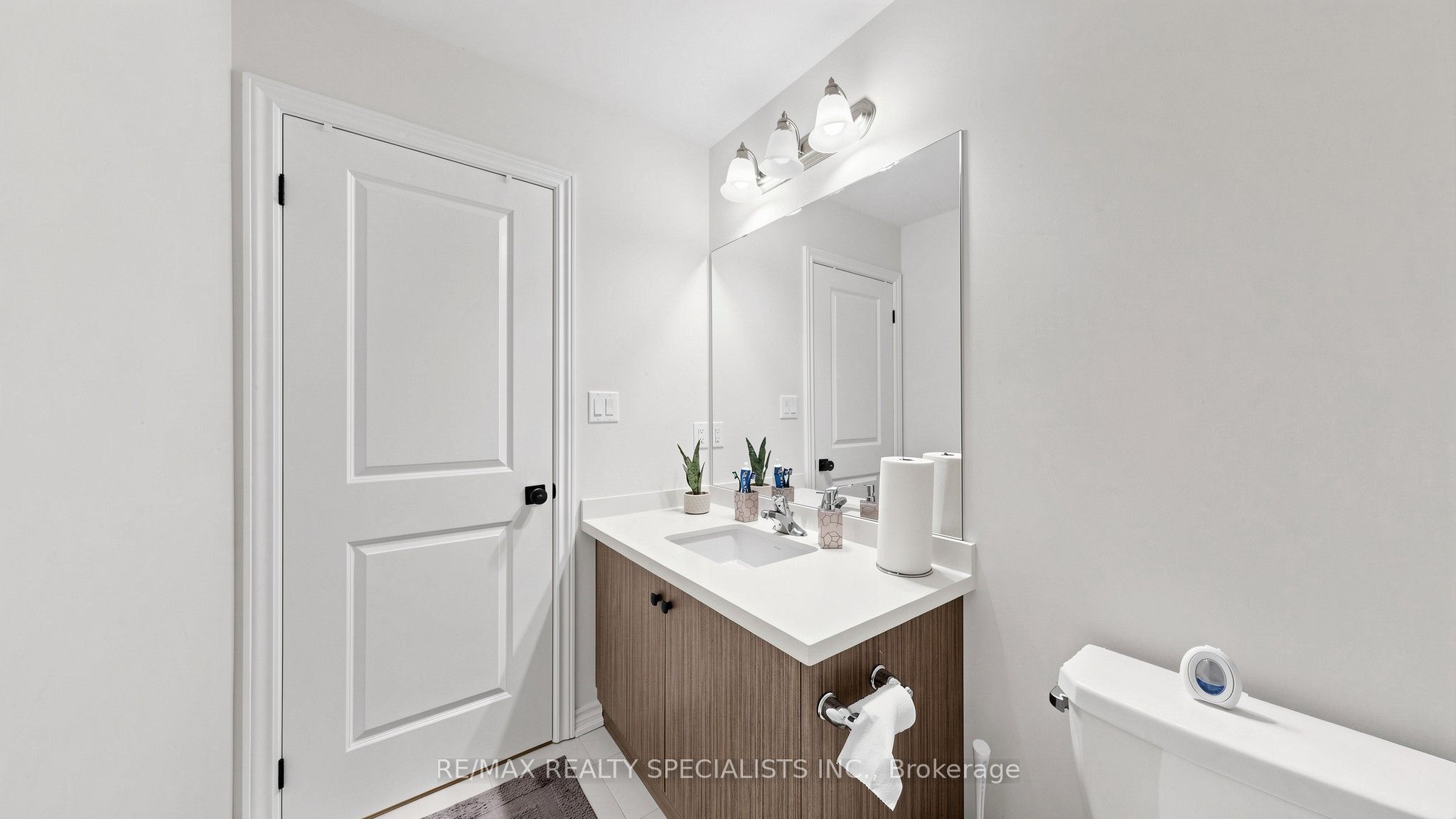 14 Bretlon Street Property Photo 33