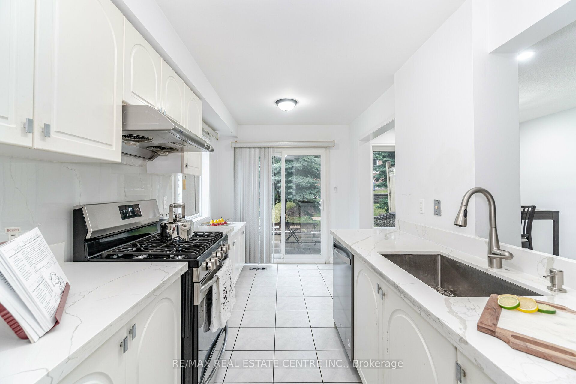 1591 South Parade Court 45 Property Photo 14