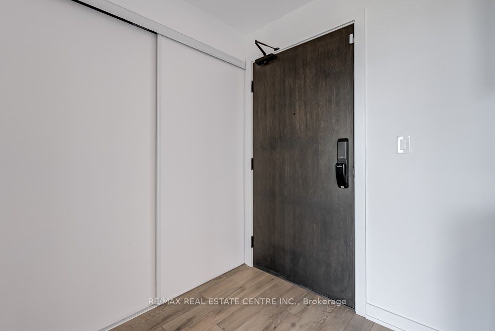 1005 Dundas Street E 238 Property Photo 4