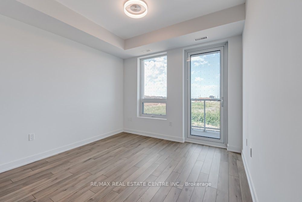 1005 Dundas Street E 238 Property Photo 5